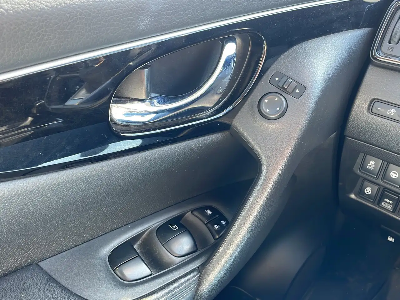Nissan Qashqai снимка Nissan Qashqai