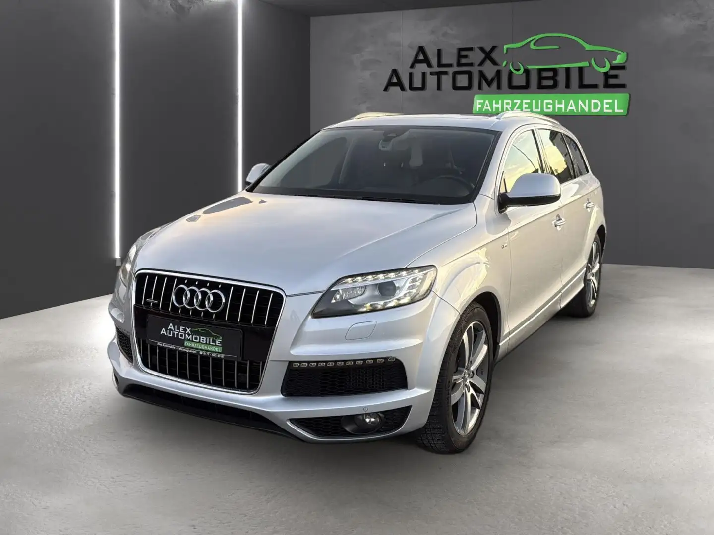 Audi Q7 3.0 TDI clean diesel quattro S Line Silber - 2