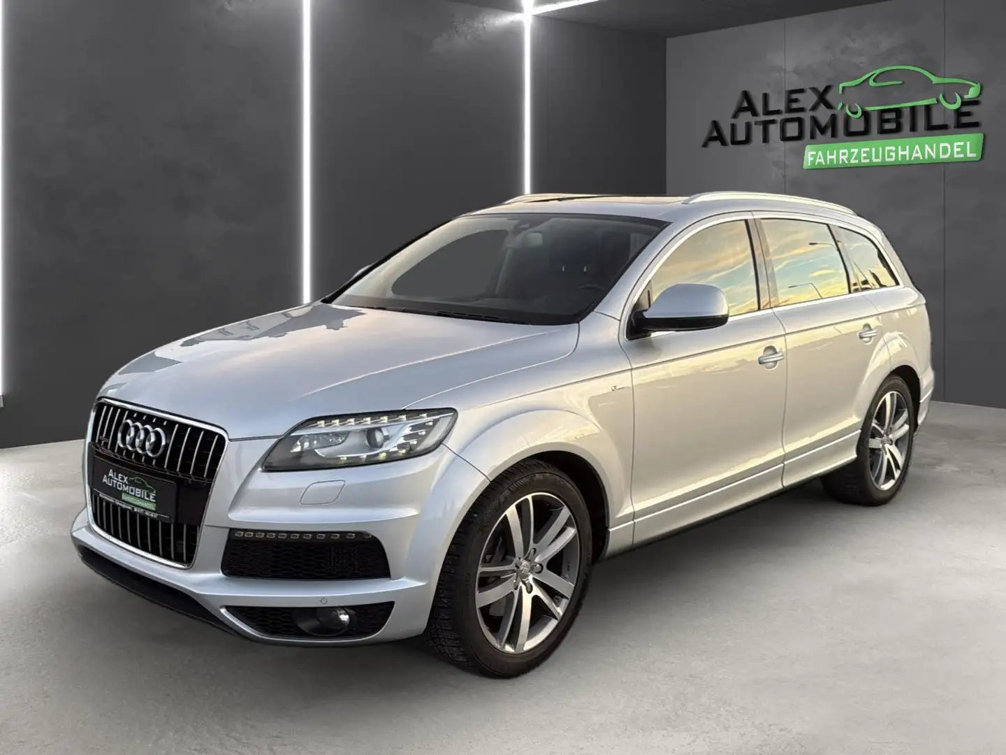 Audi Q7 3.0 TDI clean diesel quattro S Line Silber - 1