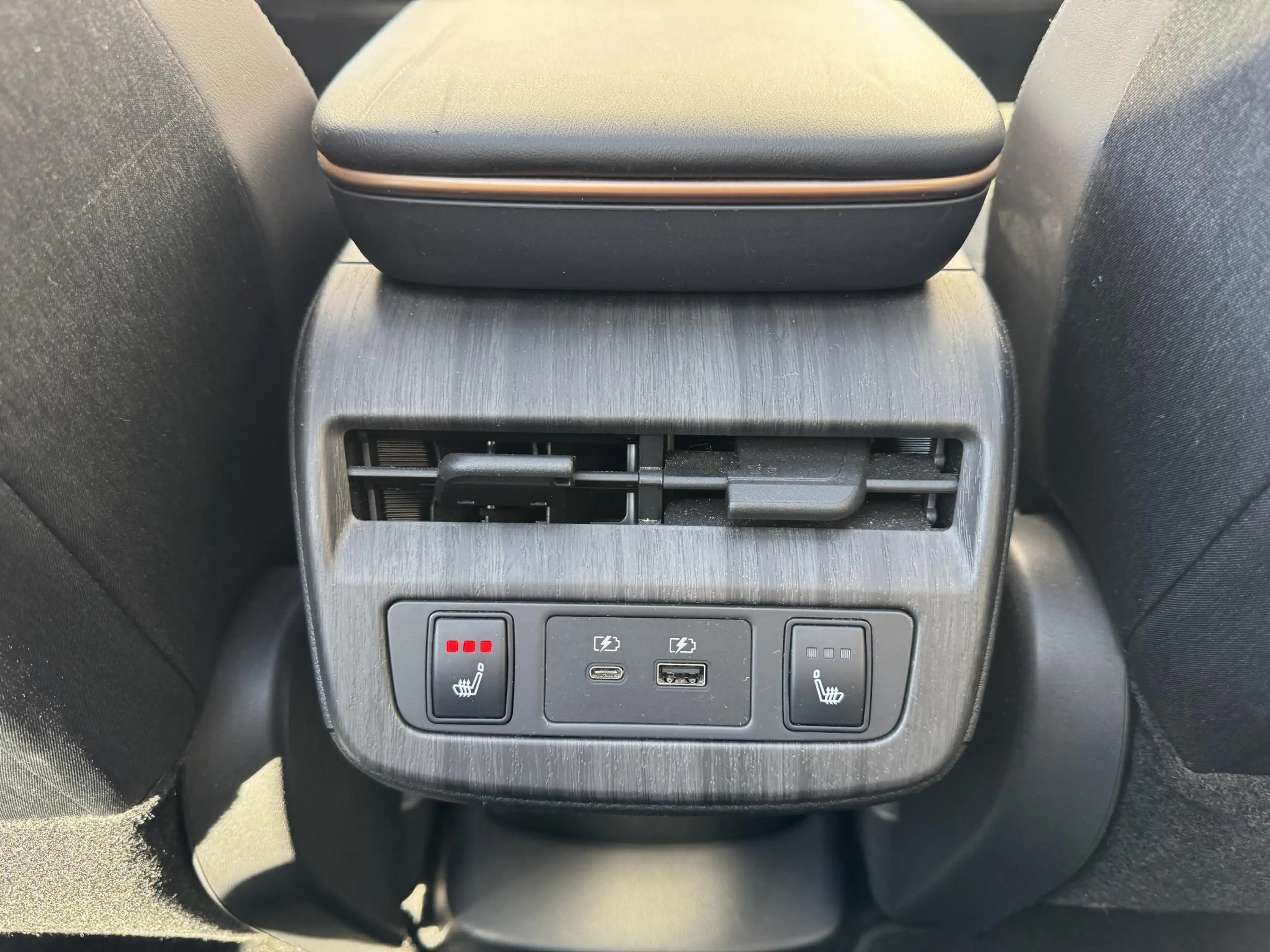 Nissan Ariya Evolve 91 kWh | Stoelverwarming + verkoeling | BOS — photo 12