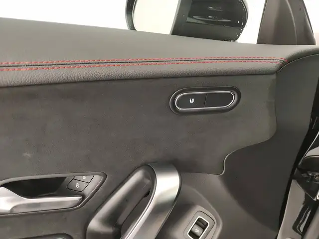 Mercedes-Benz CLA view 13