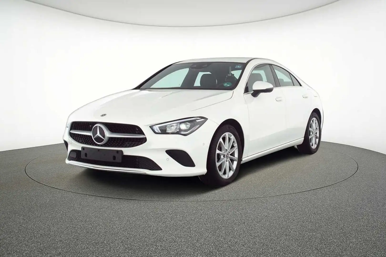 Mercedes-Benz CLA 180 Coupé Weiß - 1