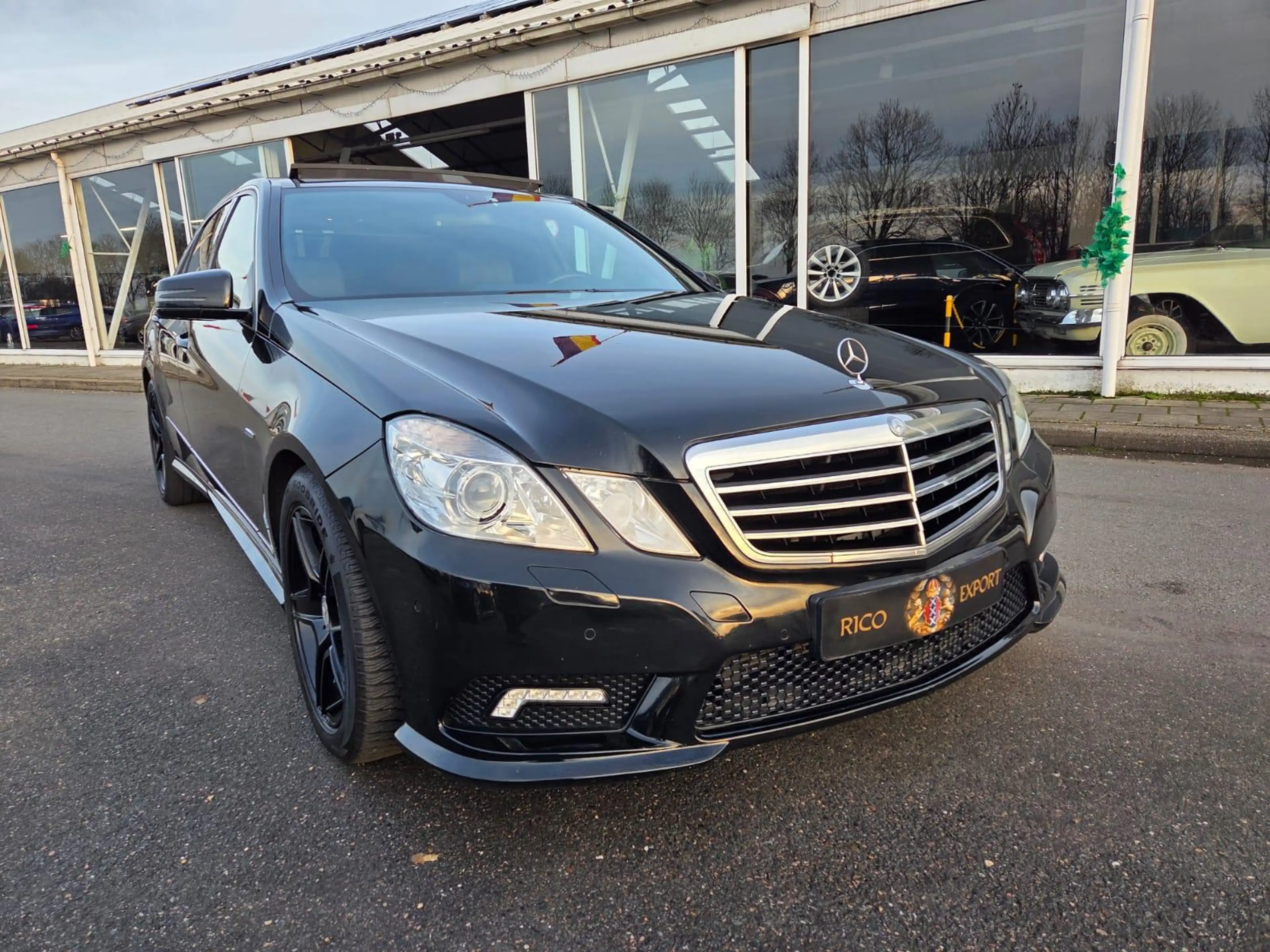 Mercedes-Benz E 250 250CDI EURO5! AMG! PANORAMA! WOLF! — photo 5