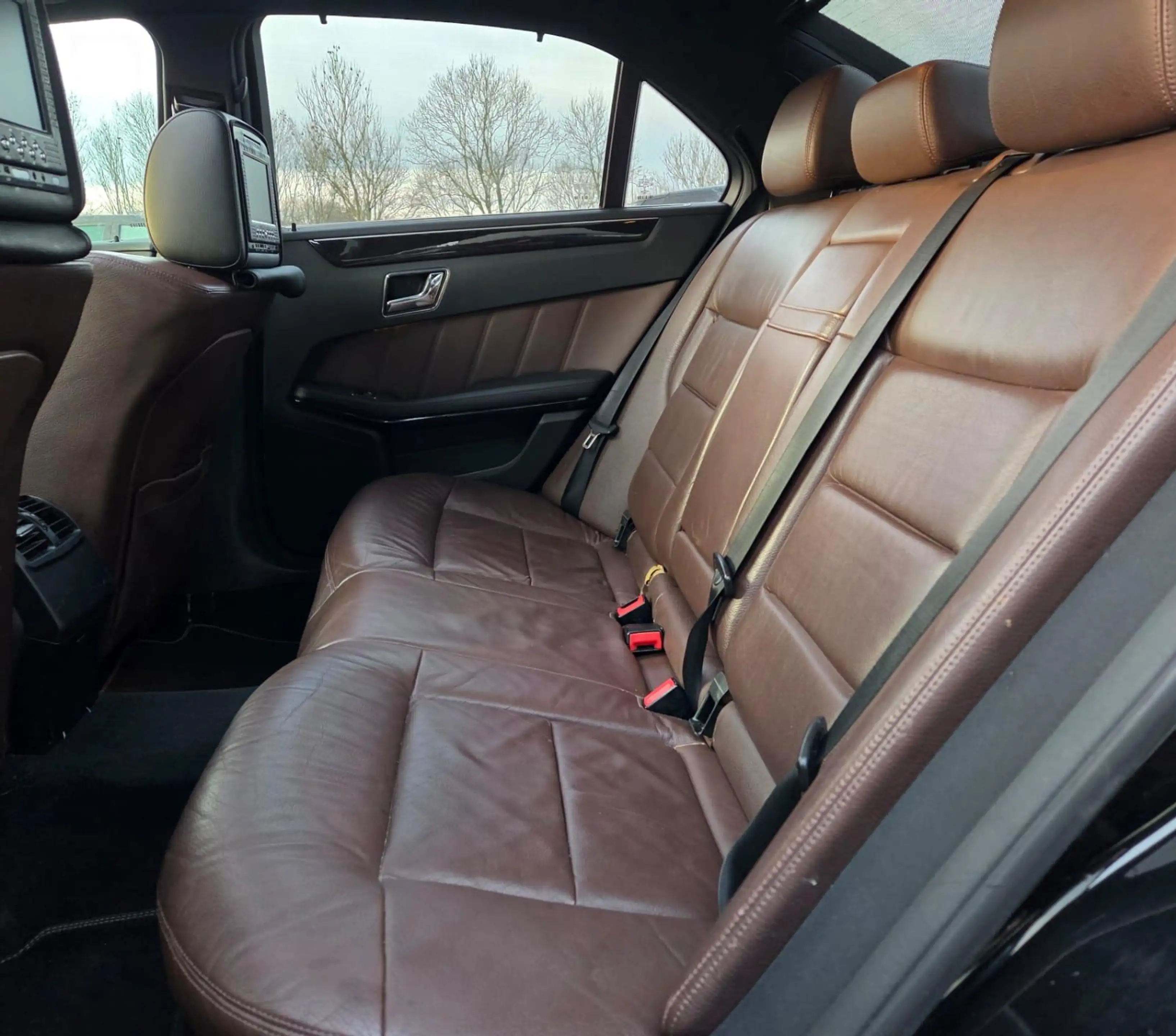 Mercedes-Benz E 250 250CDI EURO5! AMG! PANORAMA! WOLF! — photo 14
