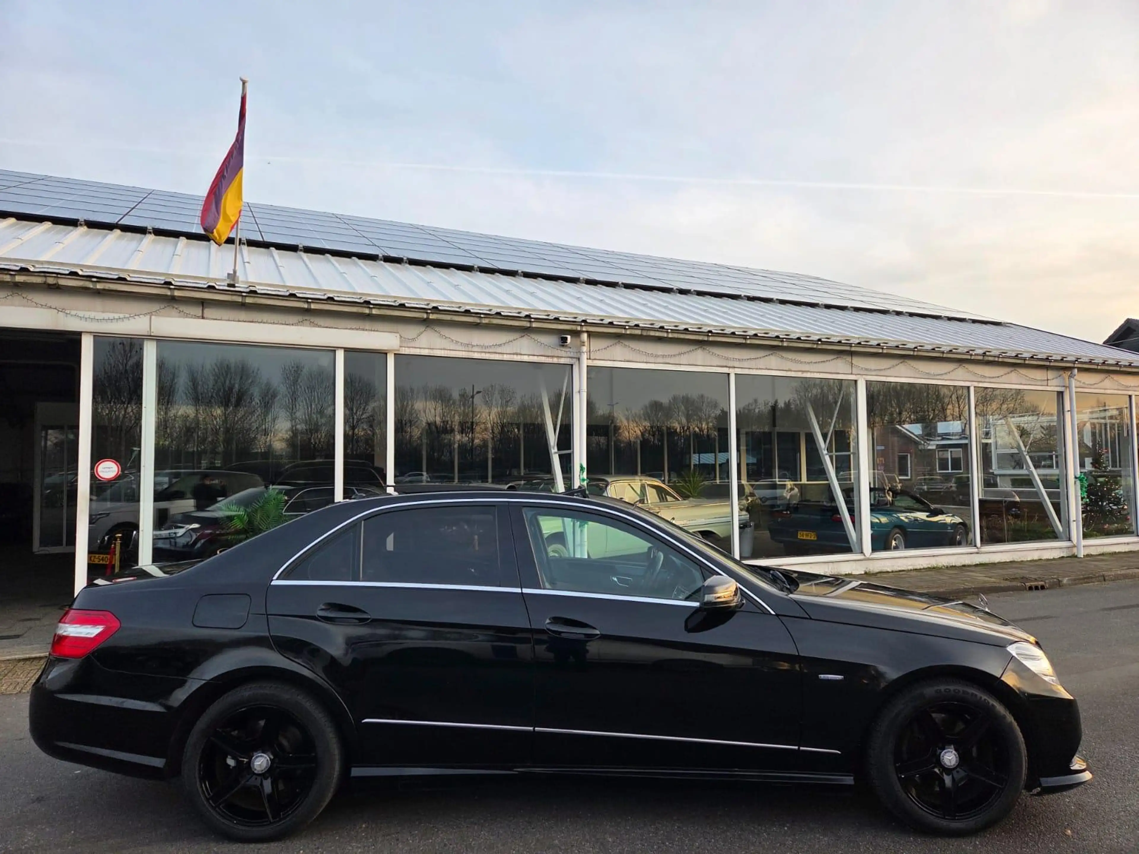 Mercedes-Benz E 250 250CDI EURO5! AMG! PANORAMA! WOLF! — photo 9