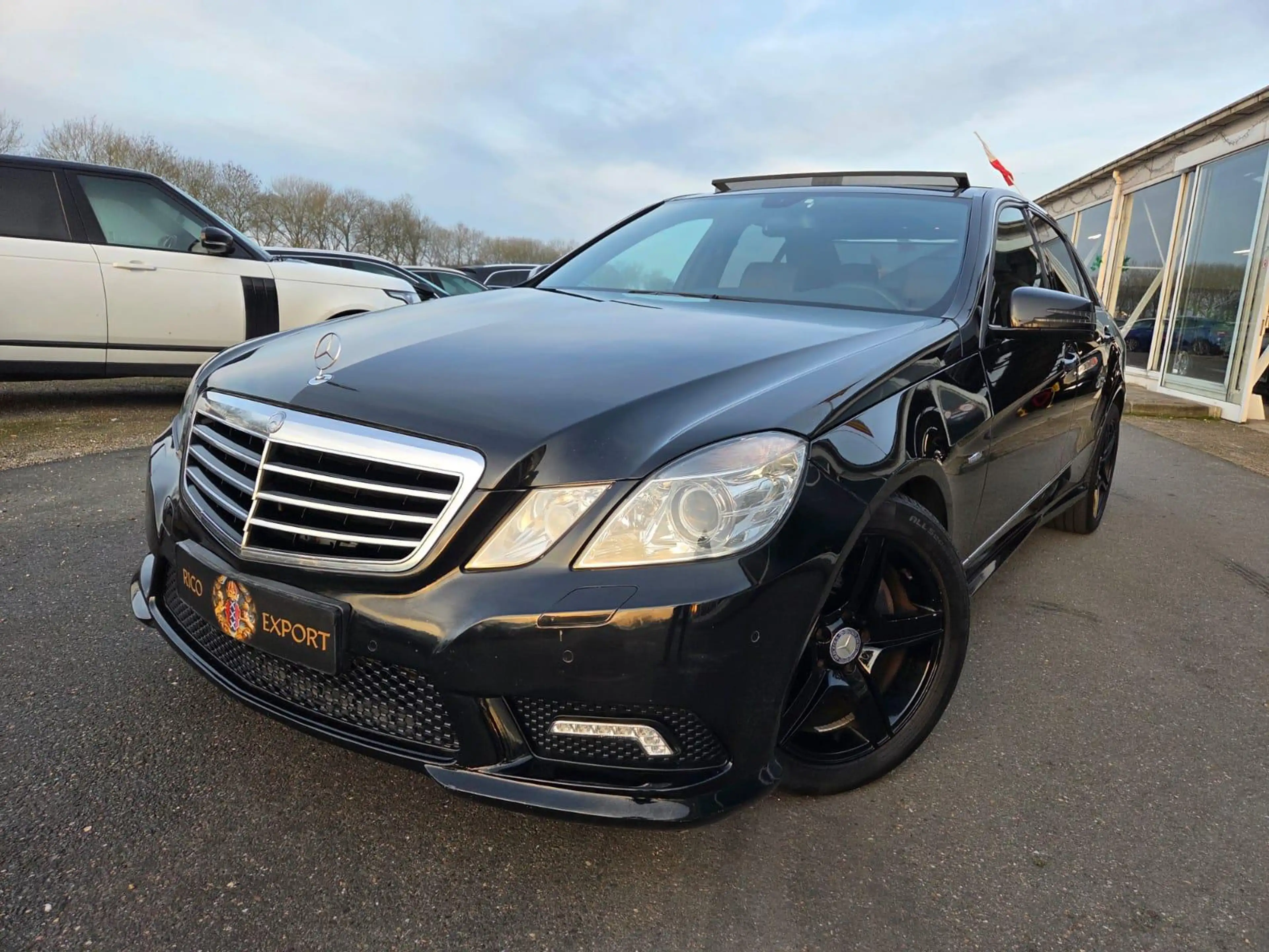 Mercedes-Benz E 250 250CDI EURO5! AMG! PANORAMA! WOLF! — photo 3