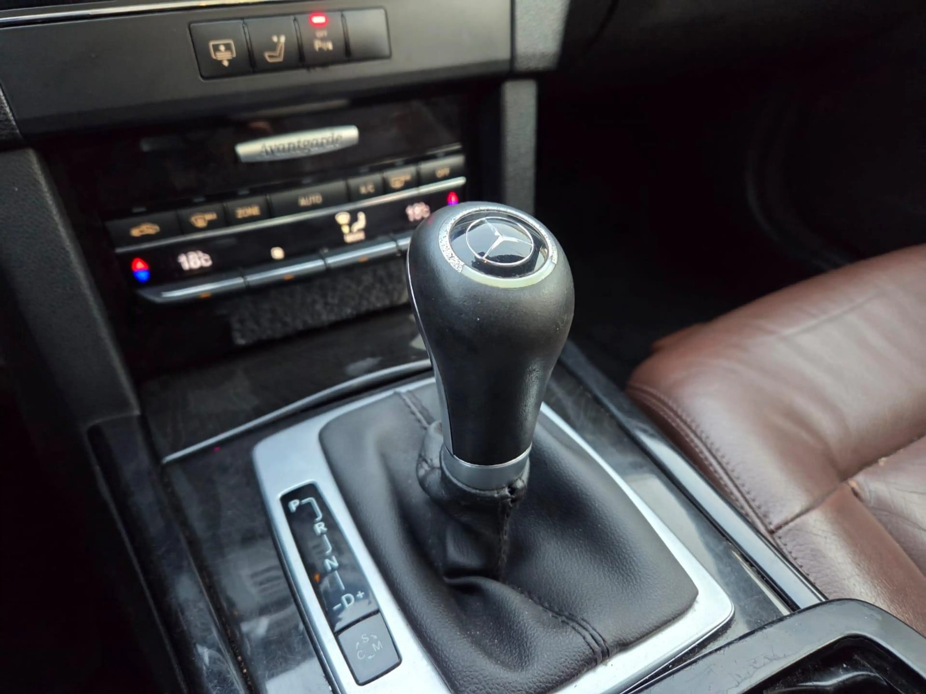 Mercedes-Benz E 250 250CDI EURO5! AMG! PANORAMA! WOLF! — photo 11