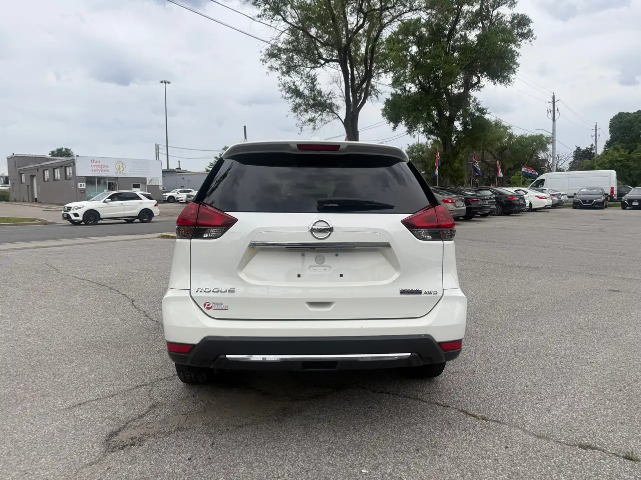 Nissan Rogue снимка Nissan Rogue