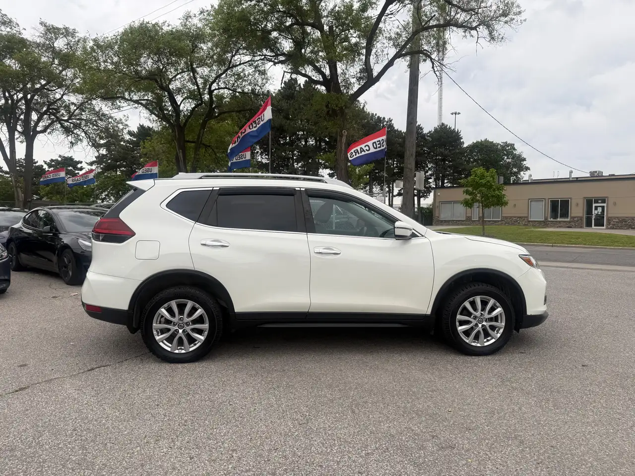 Nissan Rogue снимка Nissan Rogue