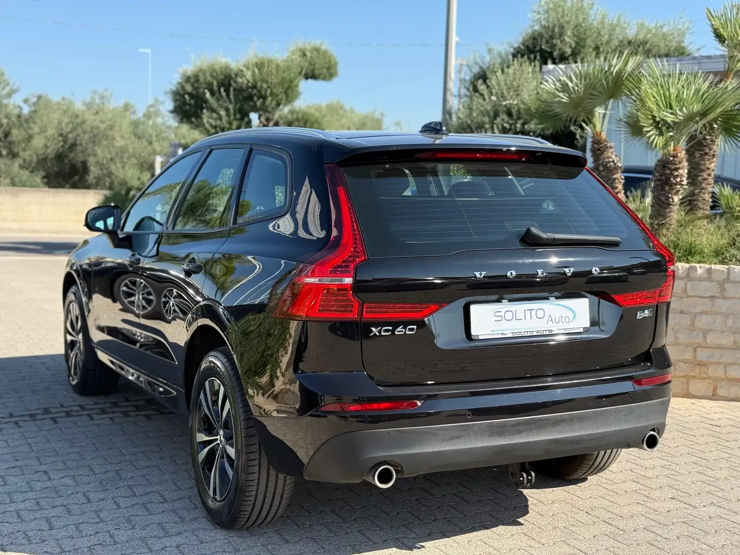 Volvo XC60 2.0 Hybrid b4 Momentum awd auto my20 Negro - 2