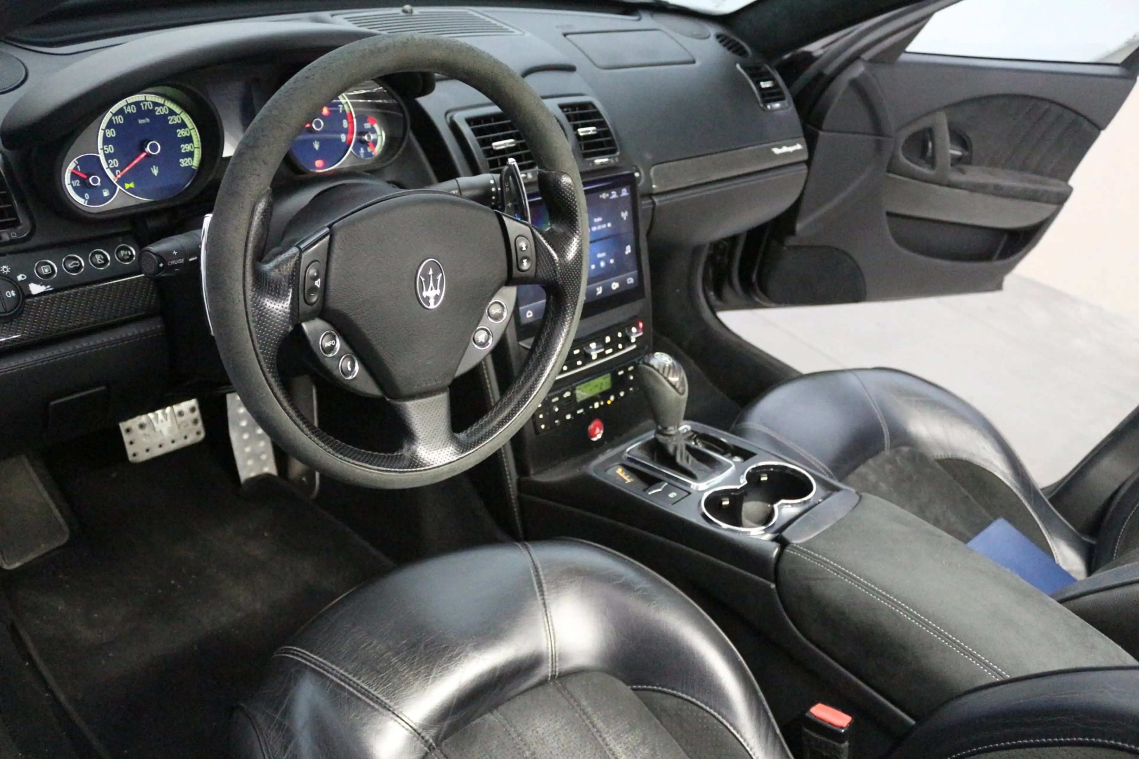 Maserati Quattroporte 4.2 Sport GT S ,ZF BAK ,PERFECTE STAAT, NL AUTO, A — photo 17