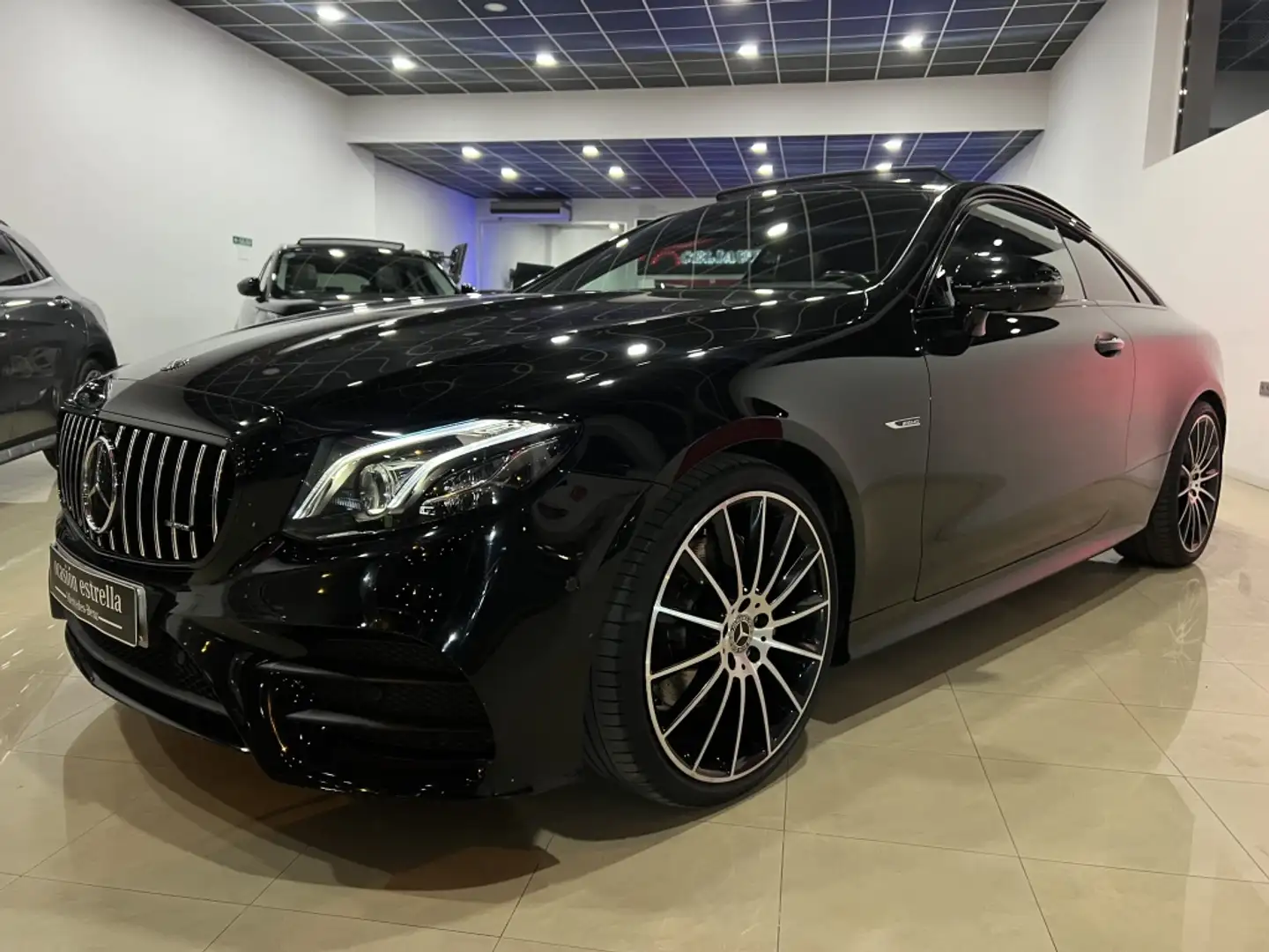 Mercedes-Benz E 220 Coupé 220d 9G-Tronic Noir - 2