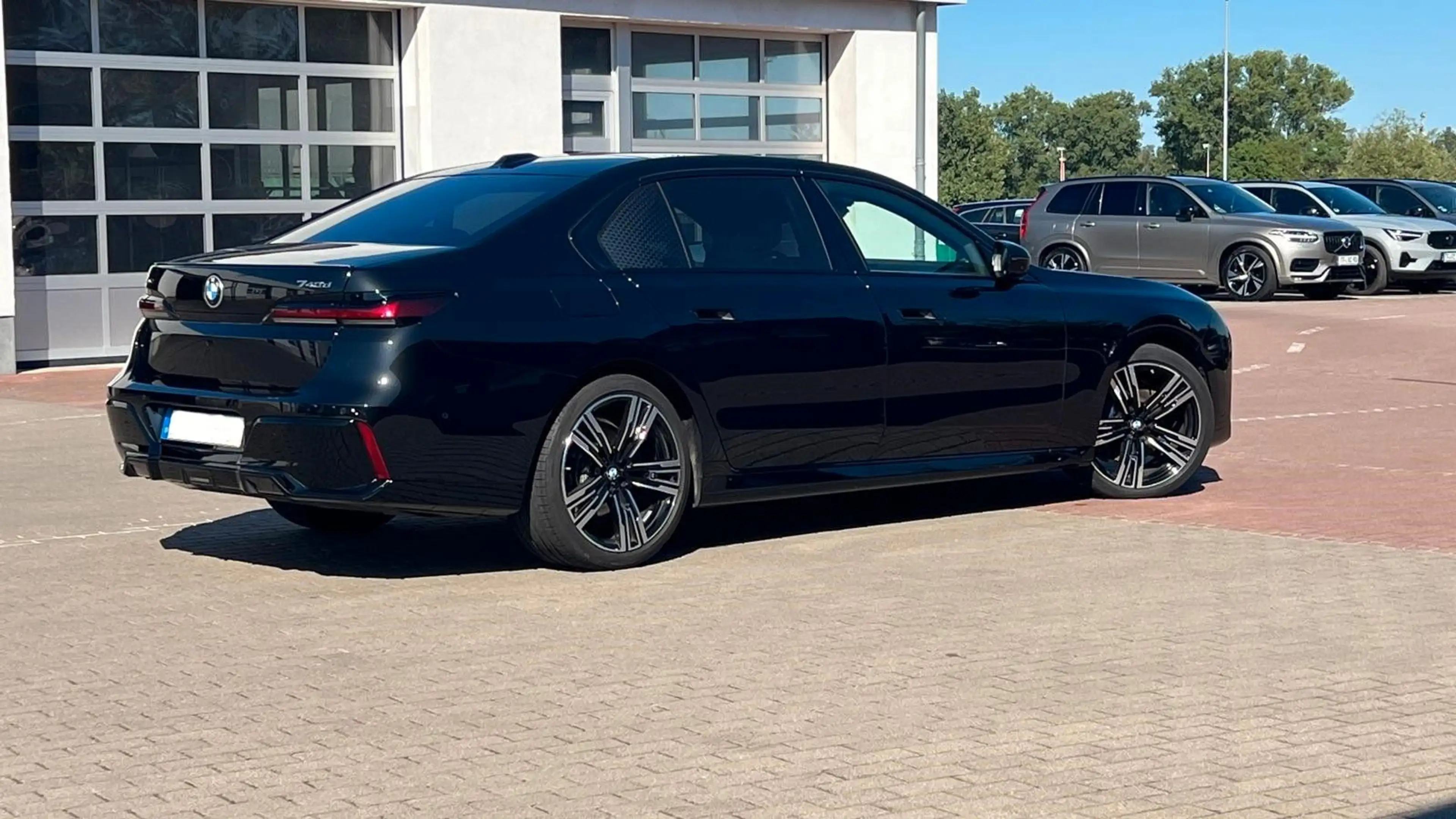BMW 740 d xDrive M Sport Pro*B&W*MASS*PAN*STHZ*CONNO — photo 7