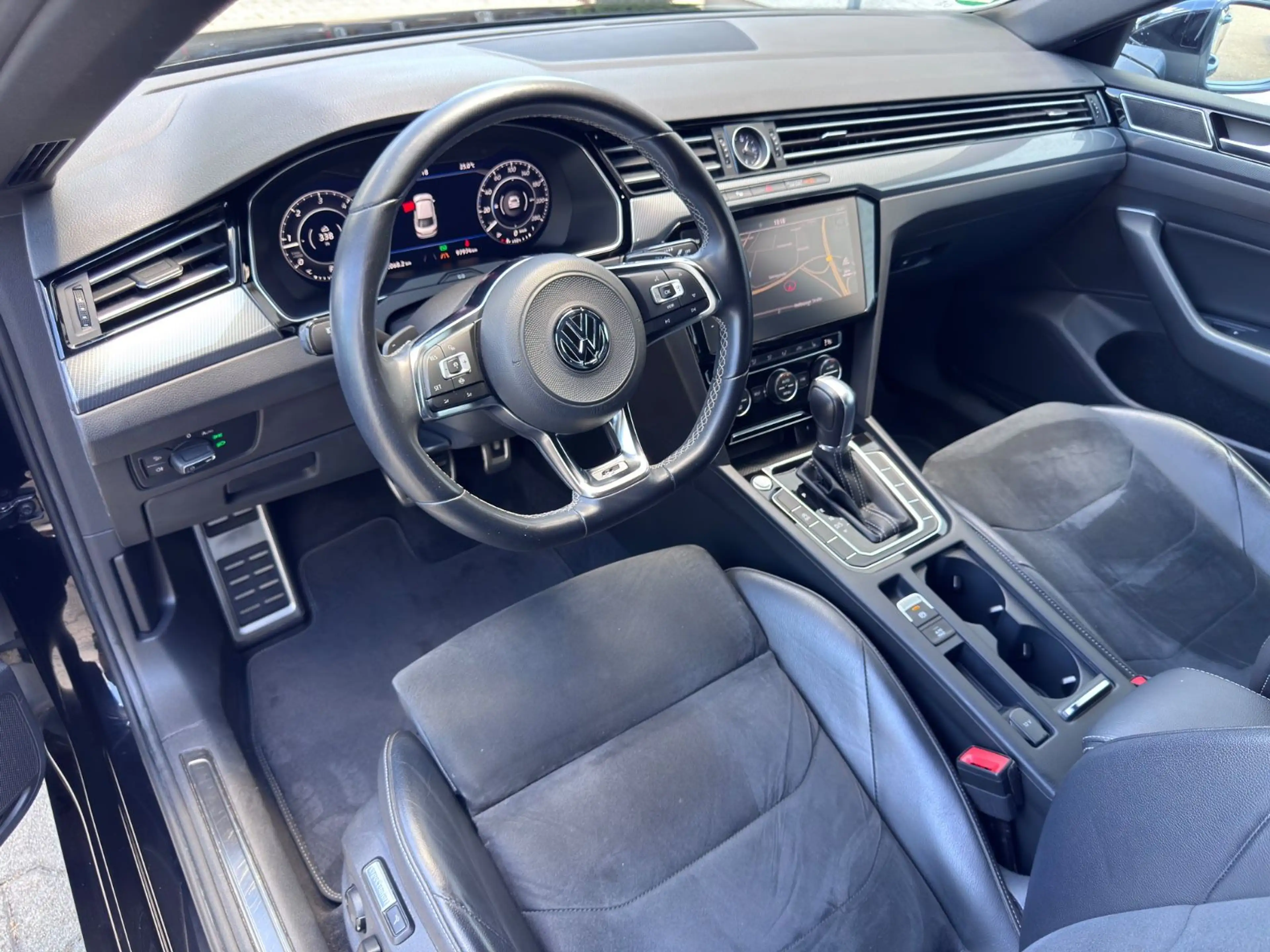 Volkswagen Arteon 2.0 TDI DSG R-Line — photo 3