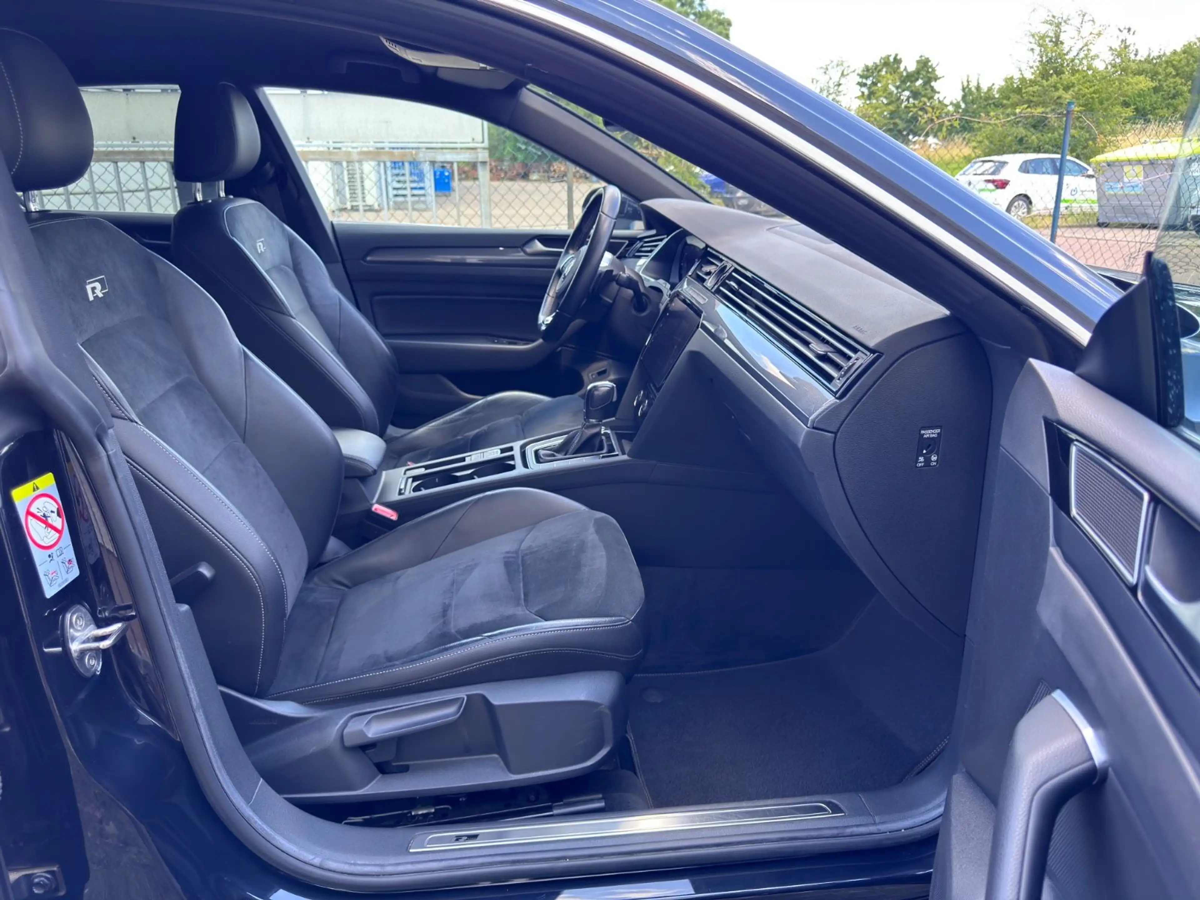 Volkswagen Arteon 2.0 TDI DSG R-Line — photo 8