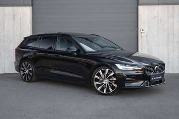 V60 2.0 B4 MHEV Plus Dark / Pano / H&K / Kristal / Sportzetels