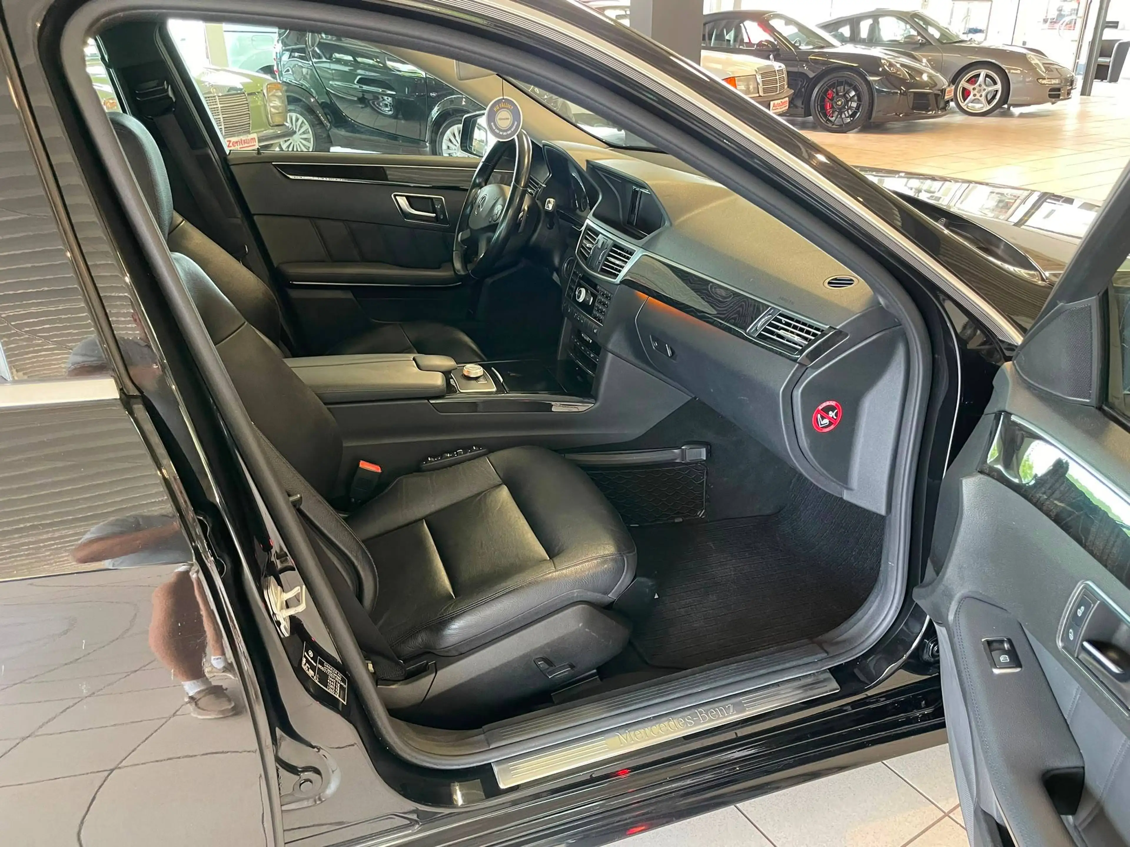 Mercedes-Benz E 250 E 250 CDI BlueEfficiency (212.203) — photo 13