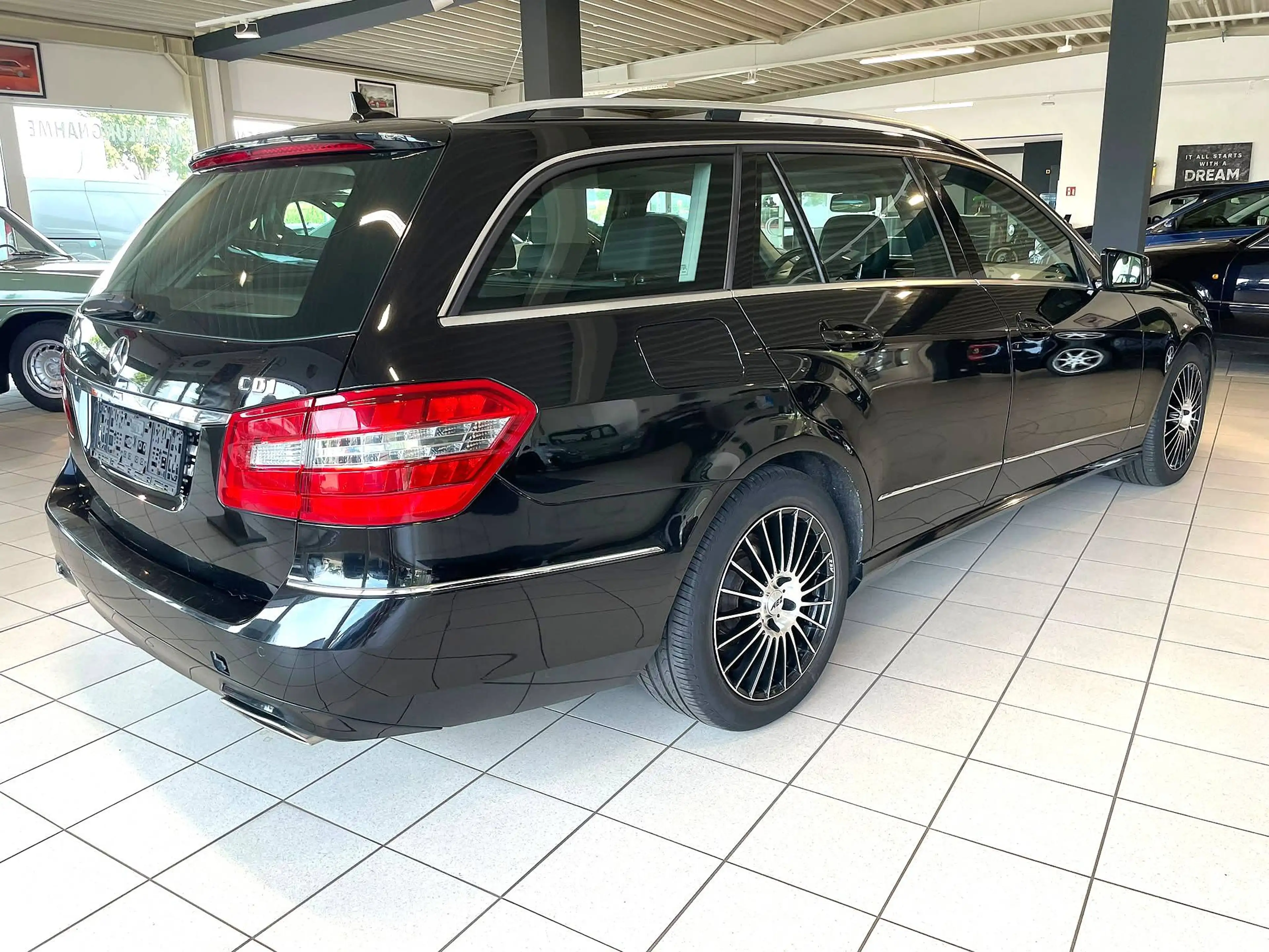 Mercedes-Benz E 250 E 250 CDI BlueEfficiency (212.203) — photo 5