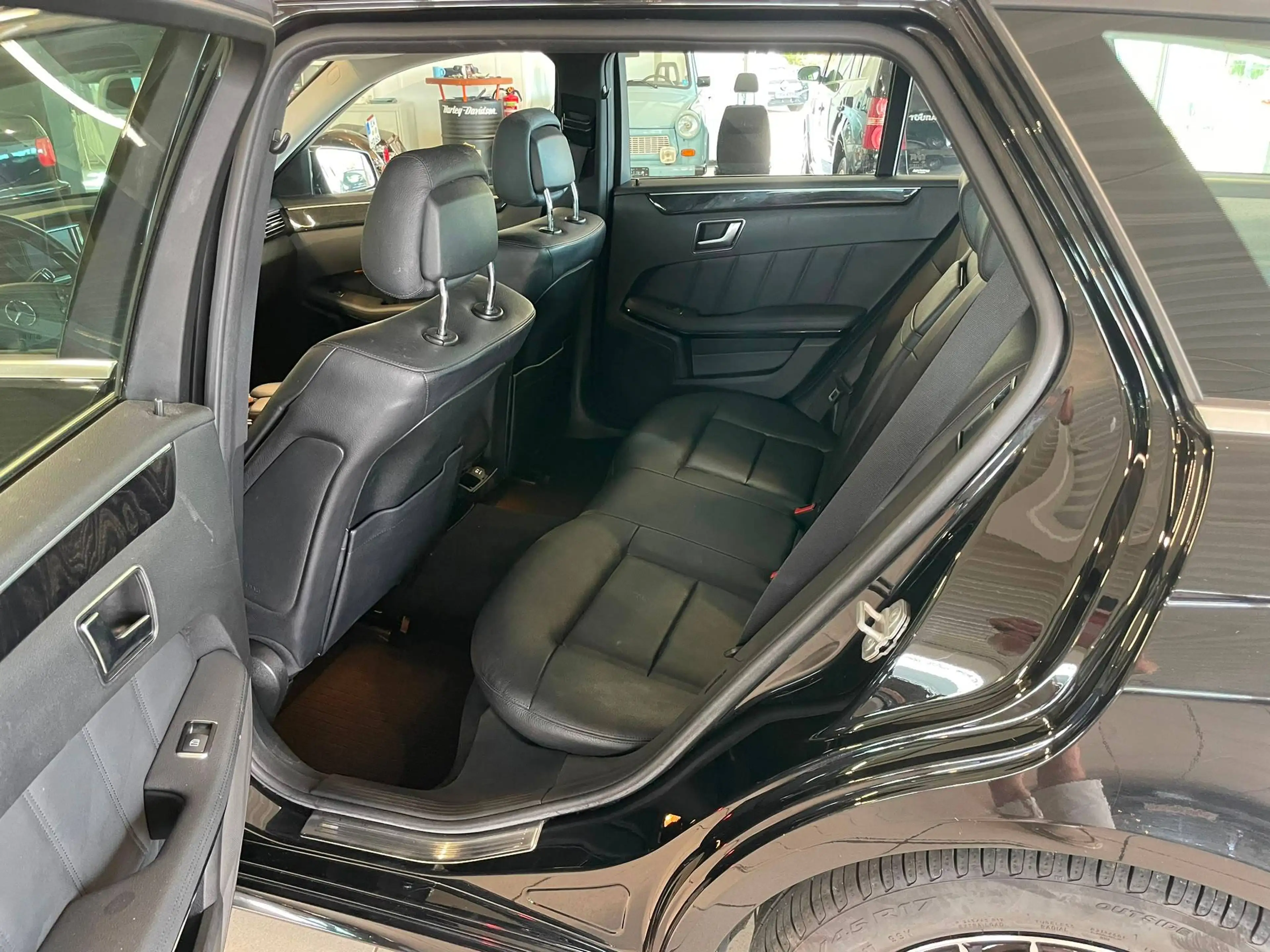 Mercedes-Benz E 250 E 250 CDI BlueEfficiency (212.203) — photo 10