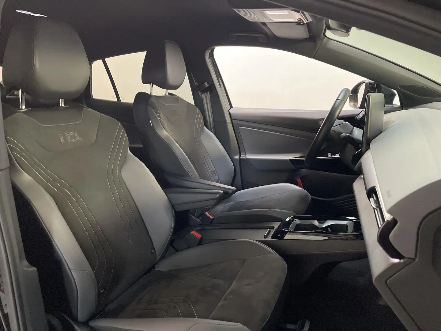 Volkswagen ID.5 Pro 77 kWh SoH 93% LED Camera Stoelverwarming Navi Noir - 2