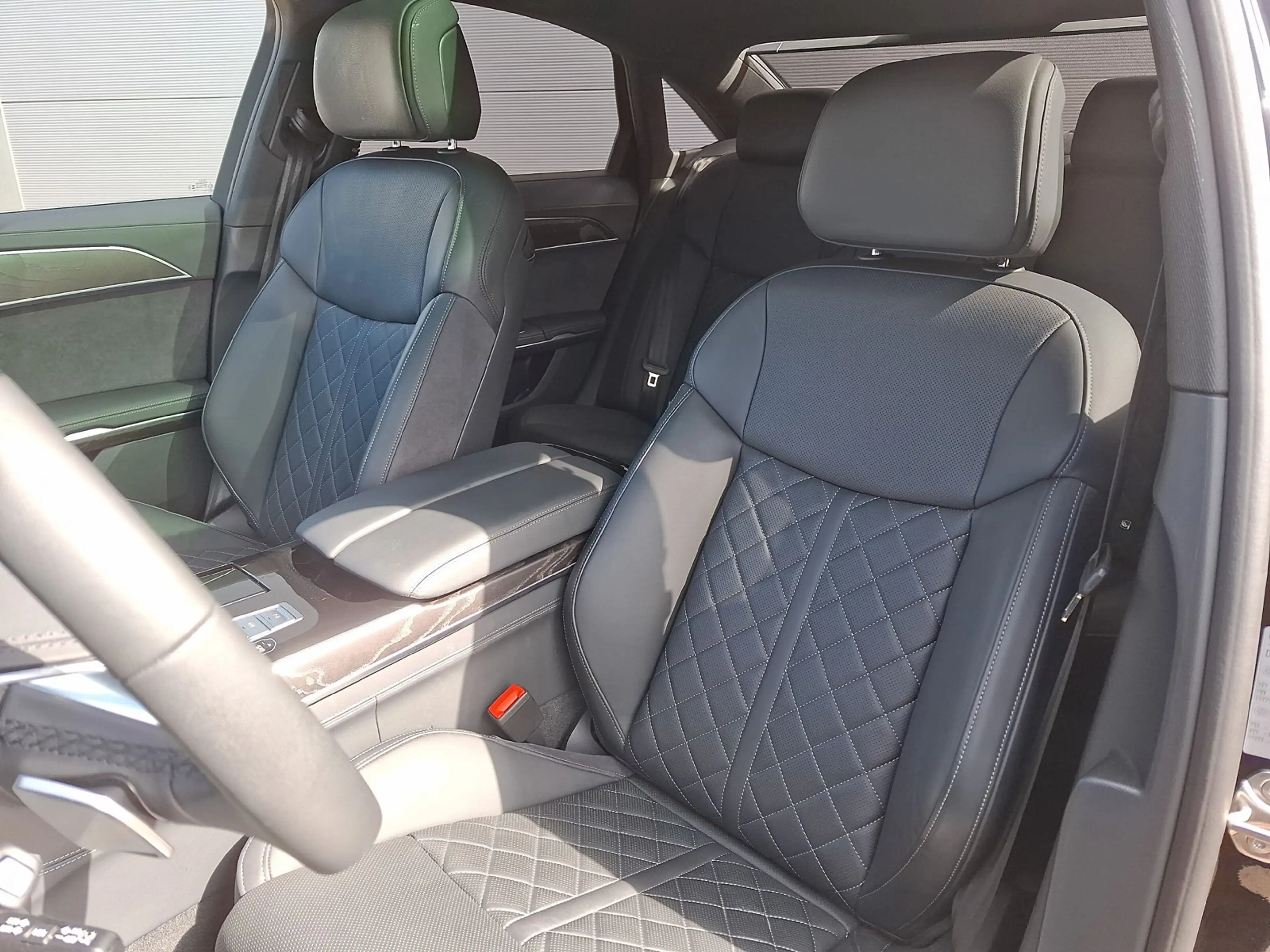 Audi A8 60 TFSIe qu UPE146 PANO HuD SITZLUFT MASSAGE — photo 9