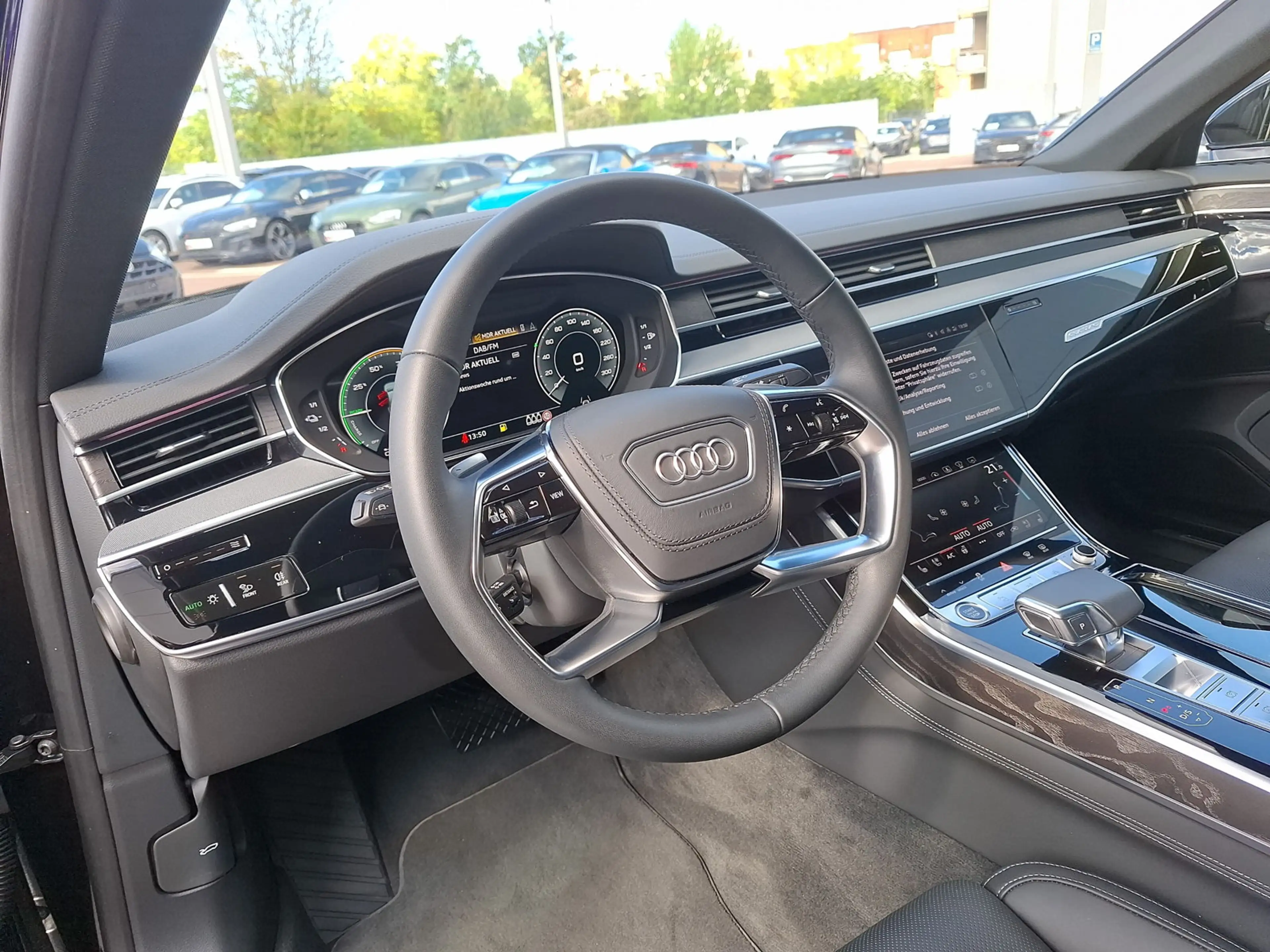 Audi A8 60 TFSIe qu UPE146 PANO HuD SITZLUFT MASSAGE — photo 11