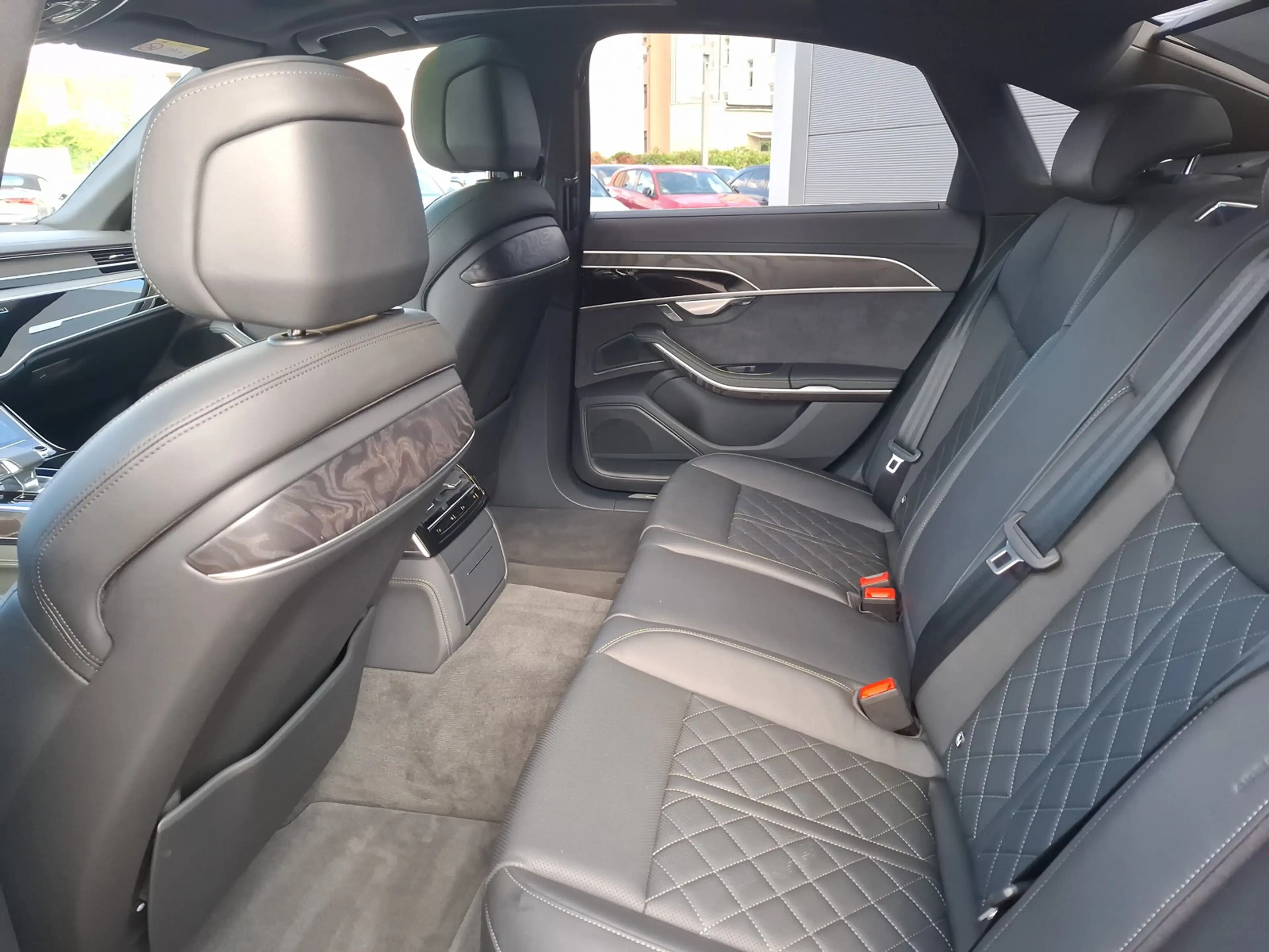 Audi A8 60 TFSIe qu UPE146 PANO HuD SITZLUFT MASSAGE — photo 12
