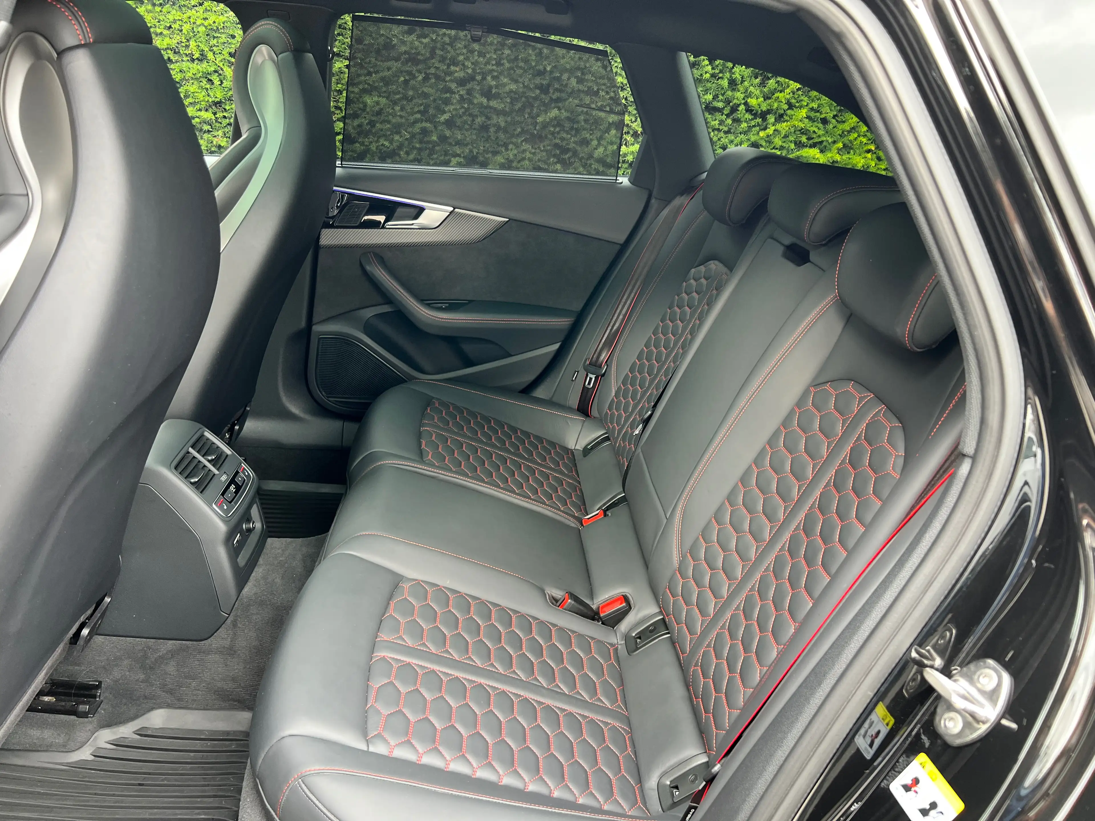 Audi RS4 Avant Mega FULL - Pano - RS design Red - Matrix — photo 10