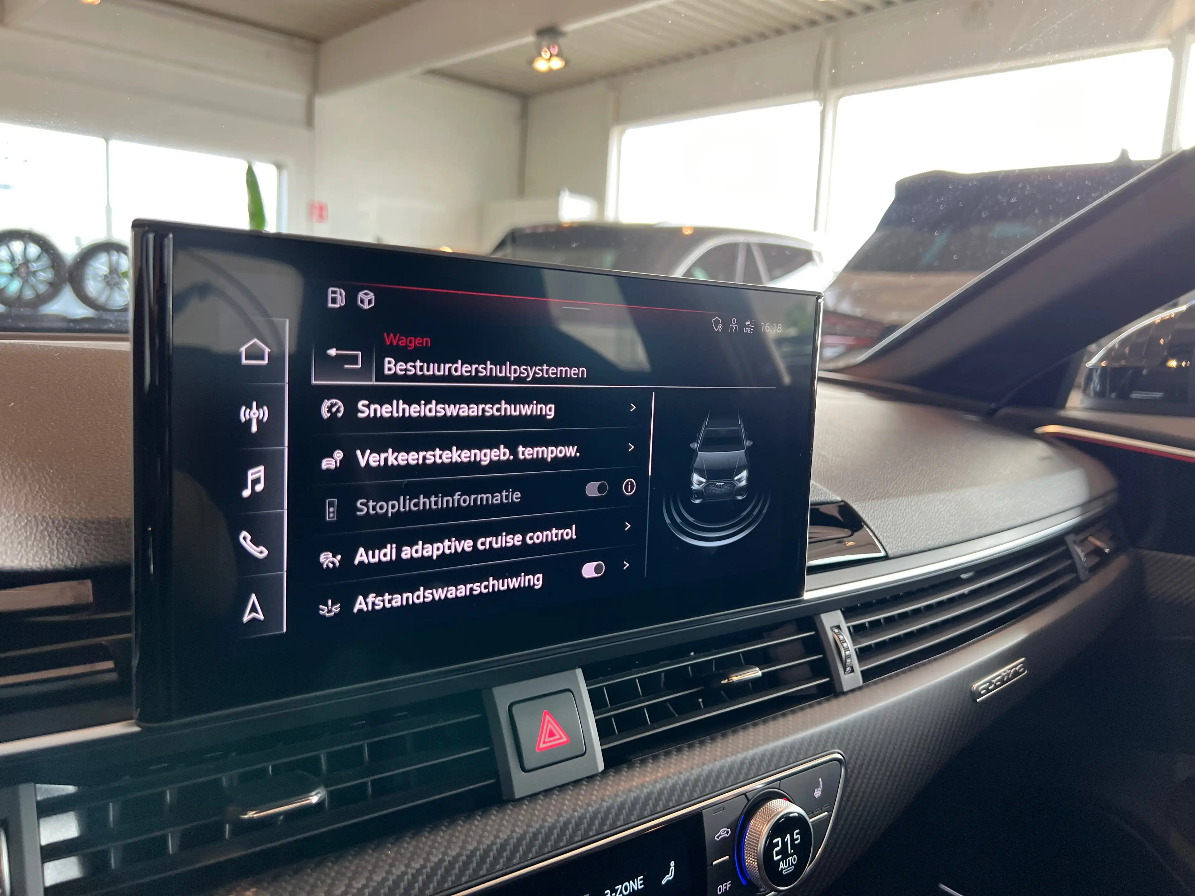 Audi RS4 Avant Mega FULL - Pano - RS design Red - Matrix — photo 13