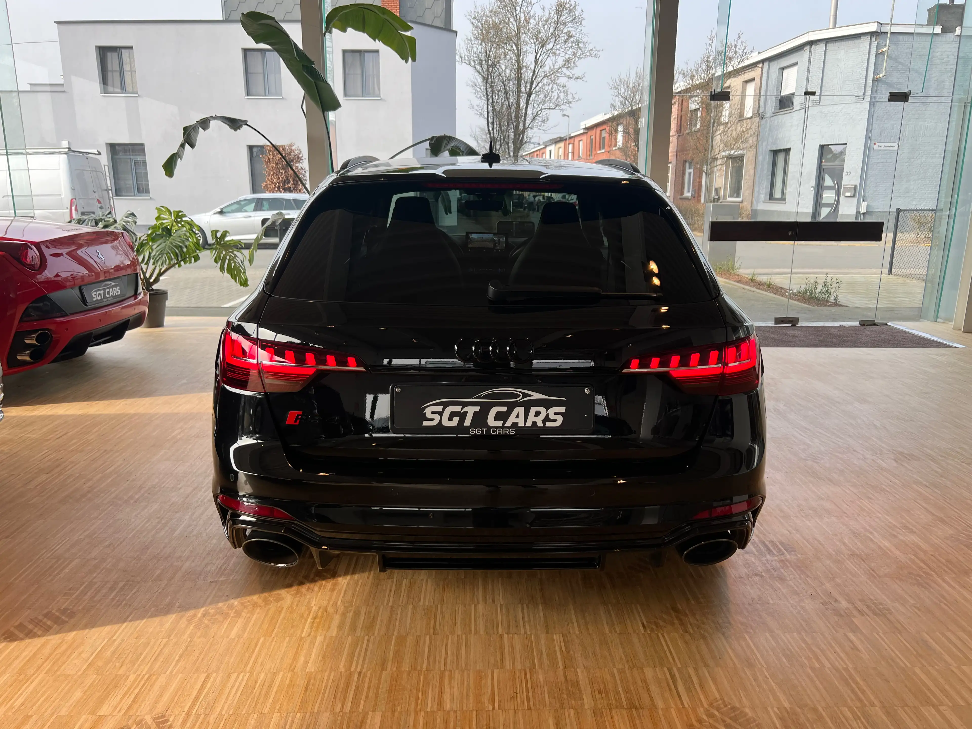 Audi RS4 Avant Mega FULL - Pano - RS design Red - Matrix — photo 6