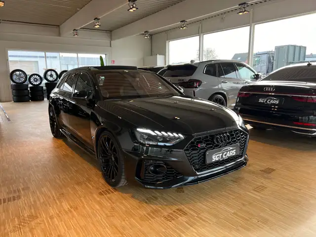 Audi RS4 Avant Mega FULL - Pano - RS design Red - Matrix
