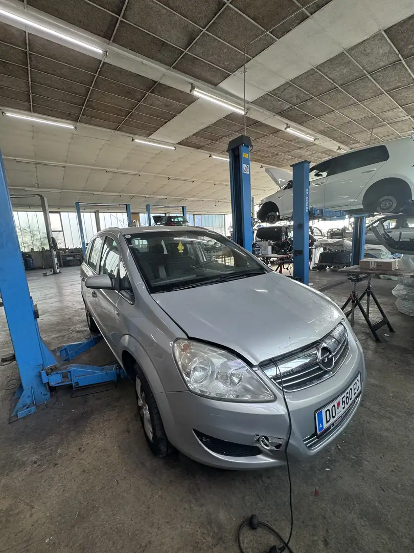 Opel Zafira 1,7 CDTI DPF - 1