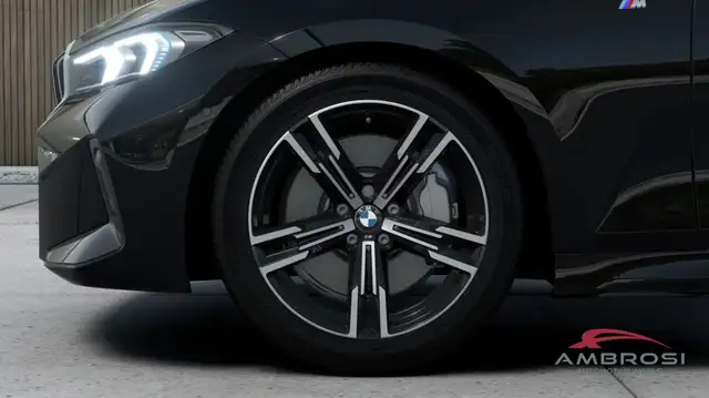 BMW 3 Series view 5