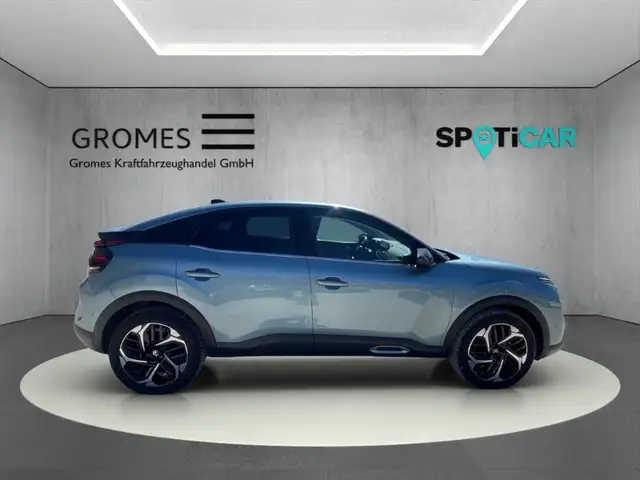 Citroen C4 view 2