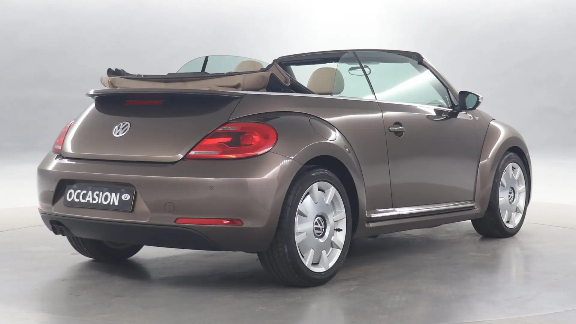 Volkswagen Beetle 2.0 TDI 140pk Design / Navigatie / Stoelverwarming Brown - 2