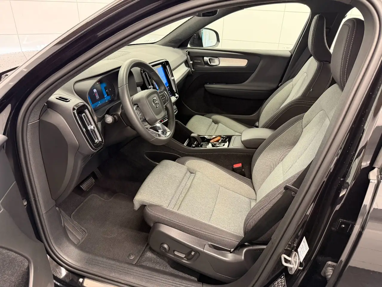 Volvo XC40 Plus Dark 2.0 Geartronic/Assist Pilot/360°, миниатюра 13