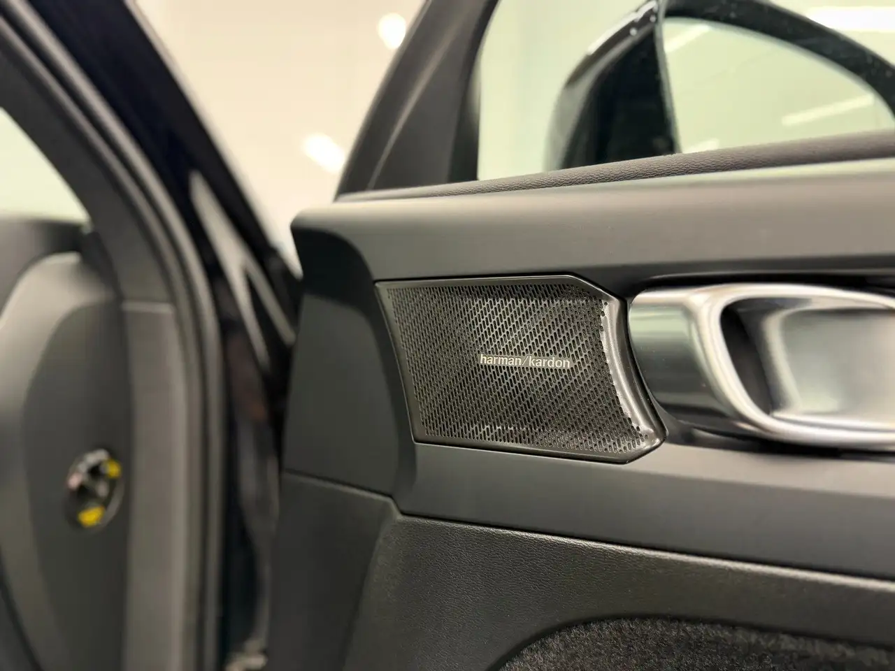 Volvo XC40 Plus Dark 2.0 Geartronic/Assist Pilot/360°, миниатюра 24