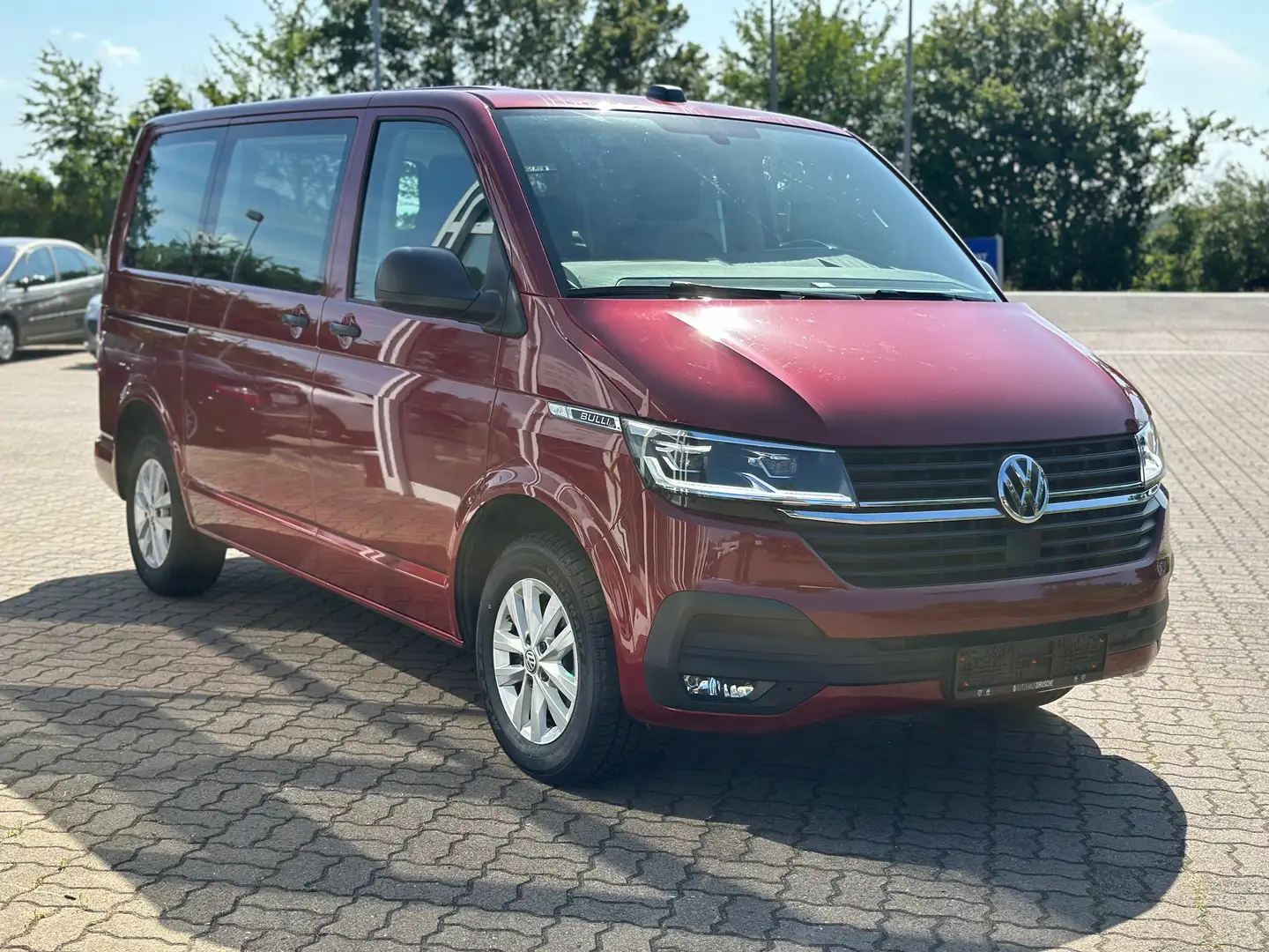 Volkswagen T6.1 Multivan Multivan Trendline FWD Baer-Lock DSG LED 6 Sitzer Rouge - 1