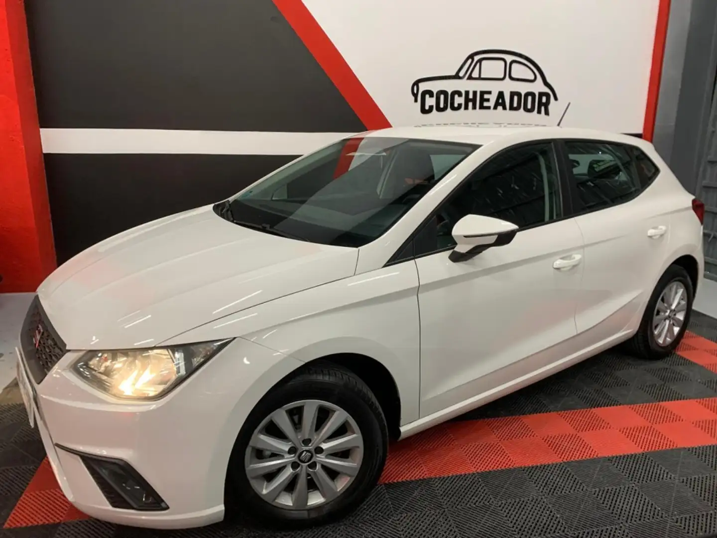 SEAT Ibiza 1.0 TSI S&S Reference Plus 95 Blanc - 2