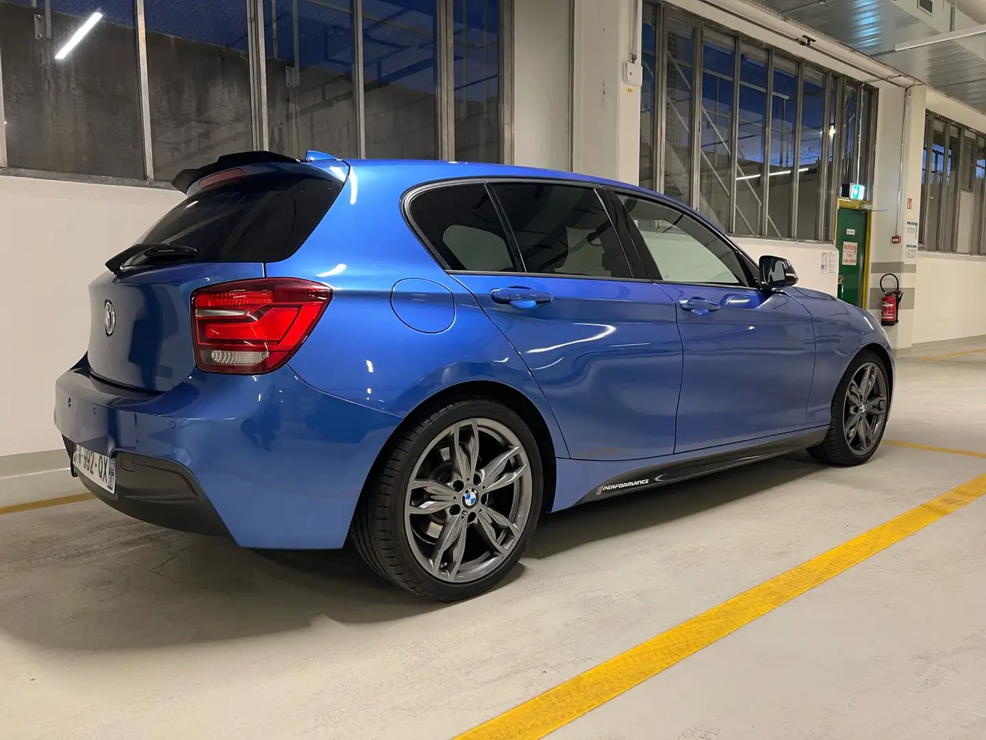 BMW 118 118d 143 ch M Sport A Bleu - 2