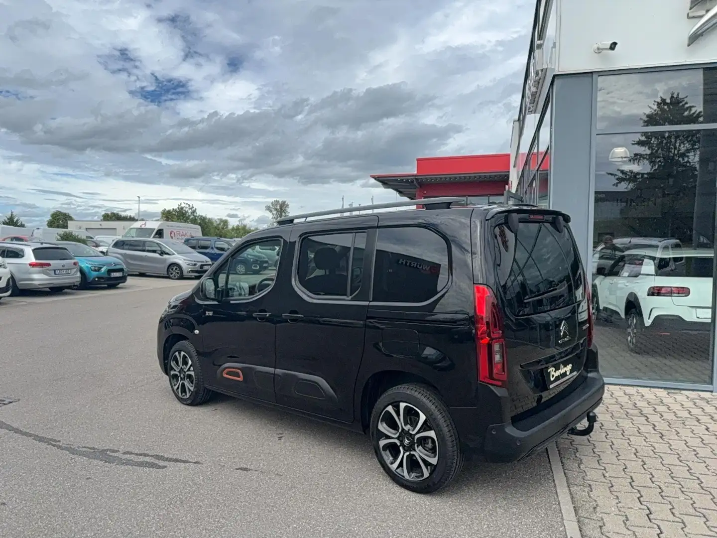 Citroen Berlingo PureTech 130 EAT8 Shine Automatik Schwarz - 2