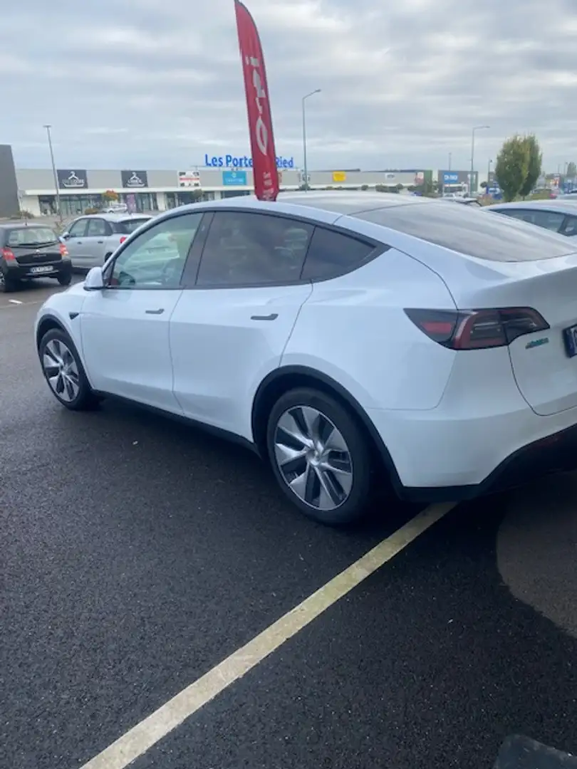 Tesla Model Y Blanc - 1