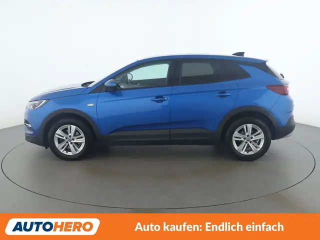 Opel Grandland X view 3