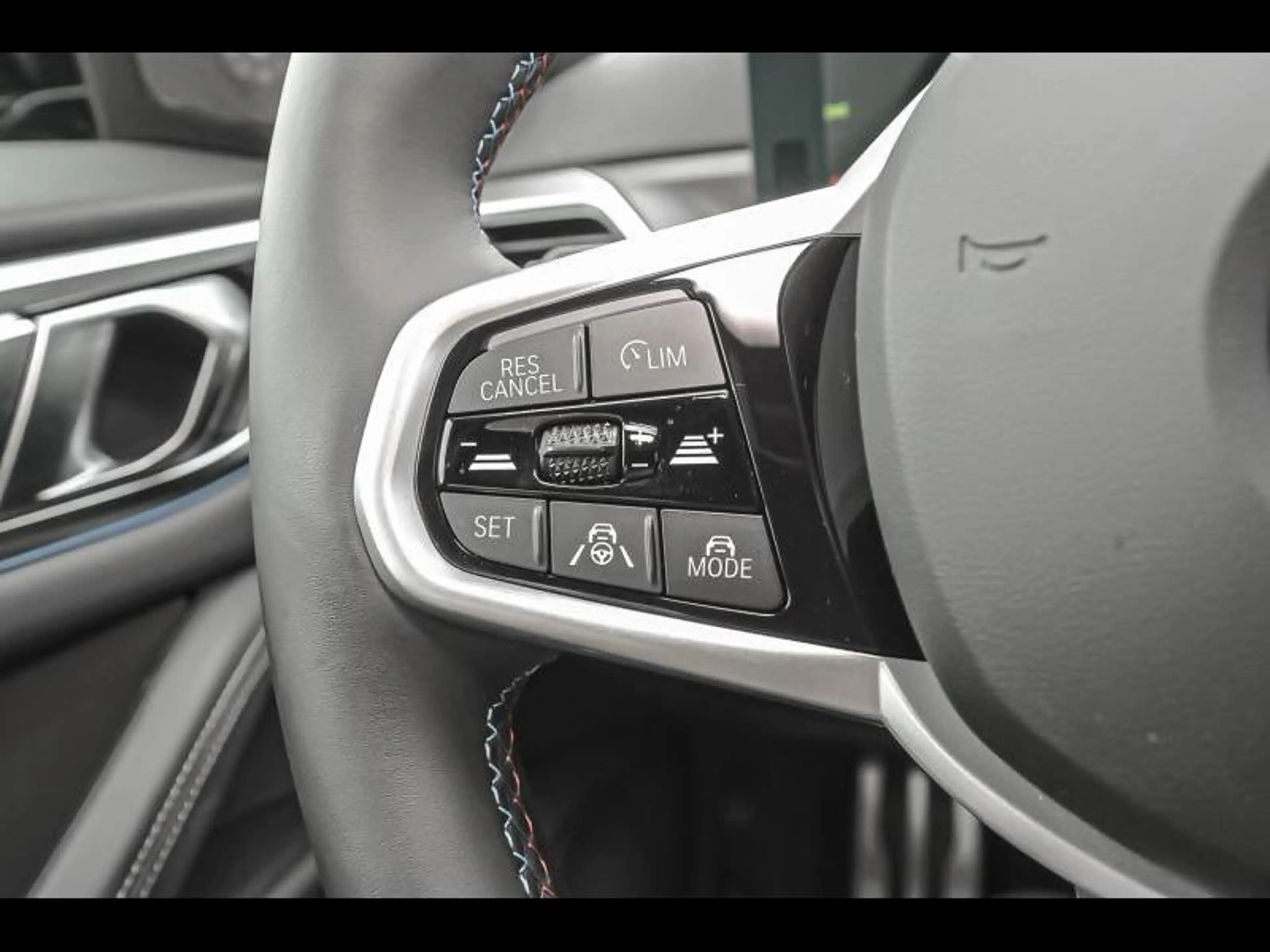 BMW i4 M60 Gran Coupé — photo 15