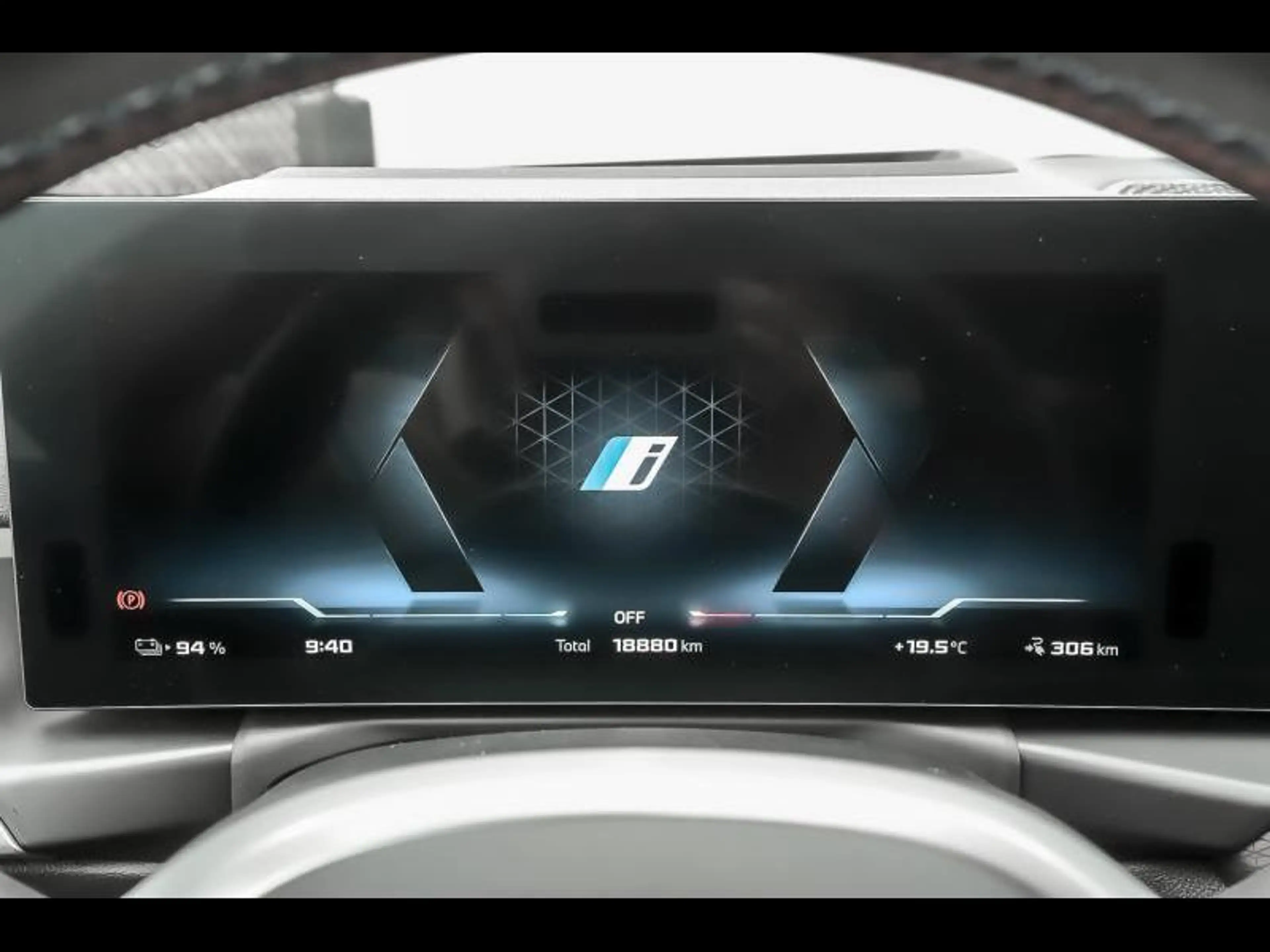 BMW i4 M60 Gran Coupé — photo 9