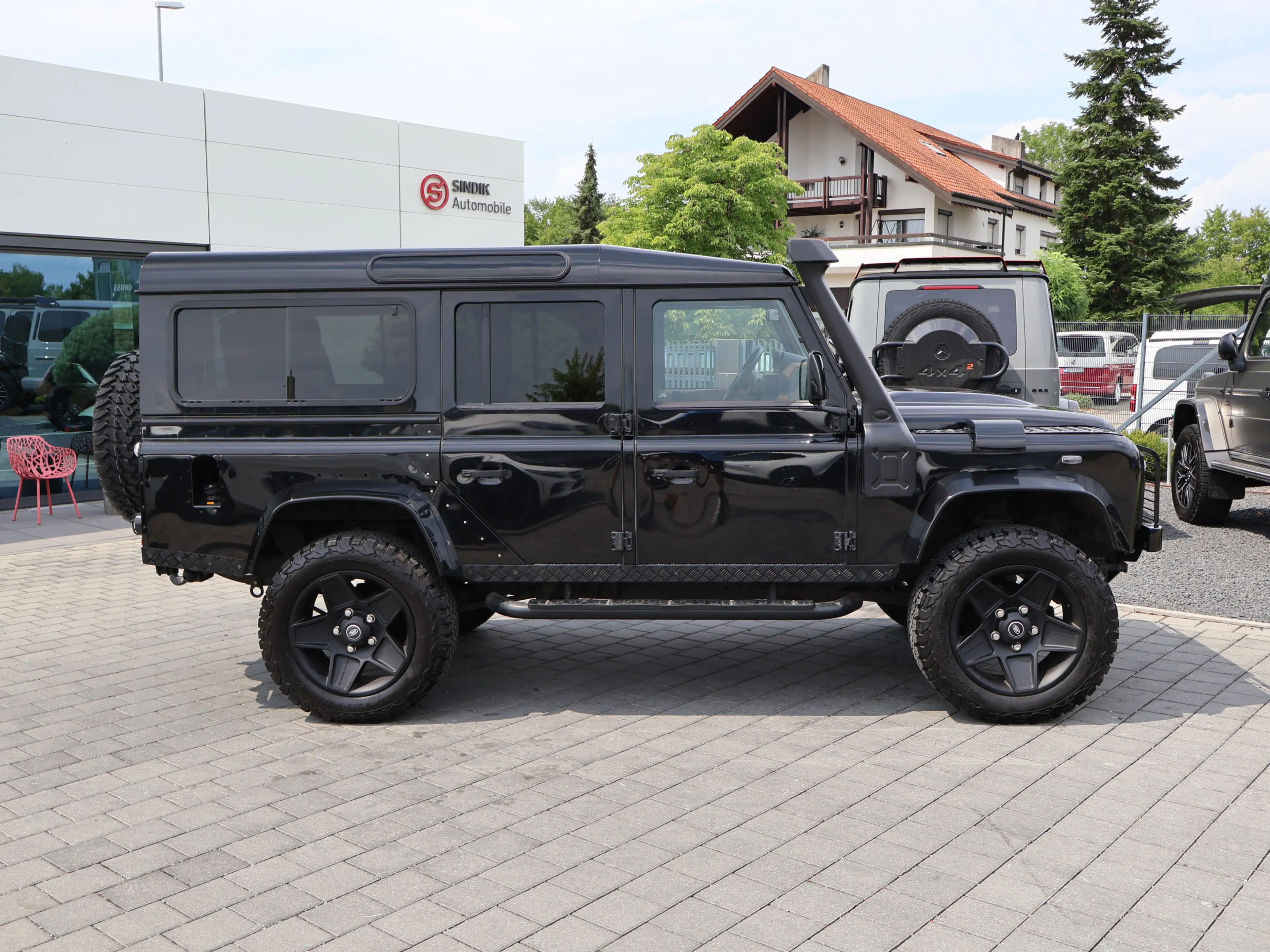 Land Rover Defender 110 HERITAGE Glasdach-LED-AHK-7 Sitzer — photo 10