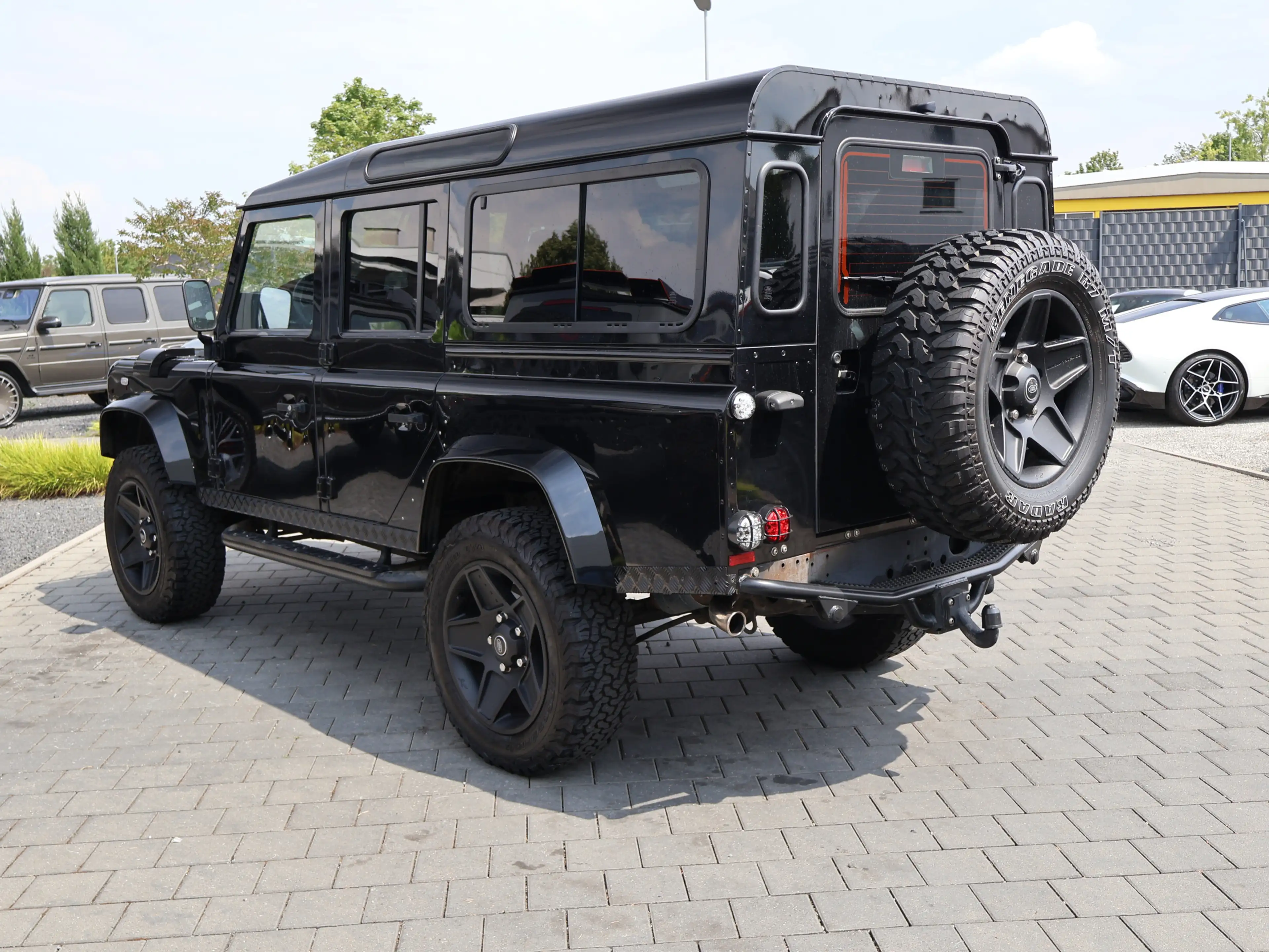 Land Rover Defender 110 HERITAGE Glasdach-LED-AHK-7 Sitzer — photo 7