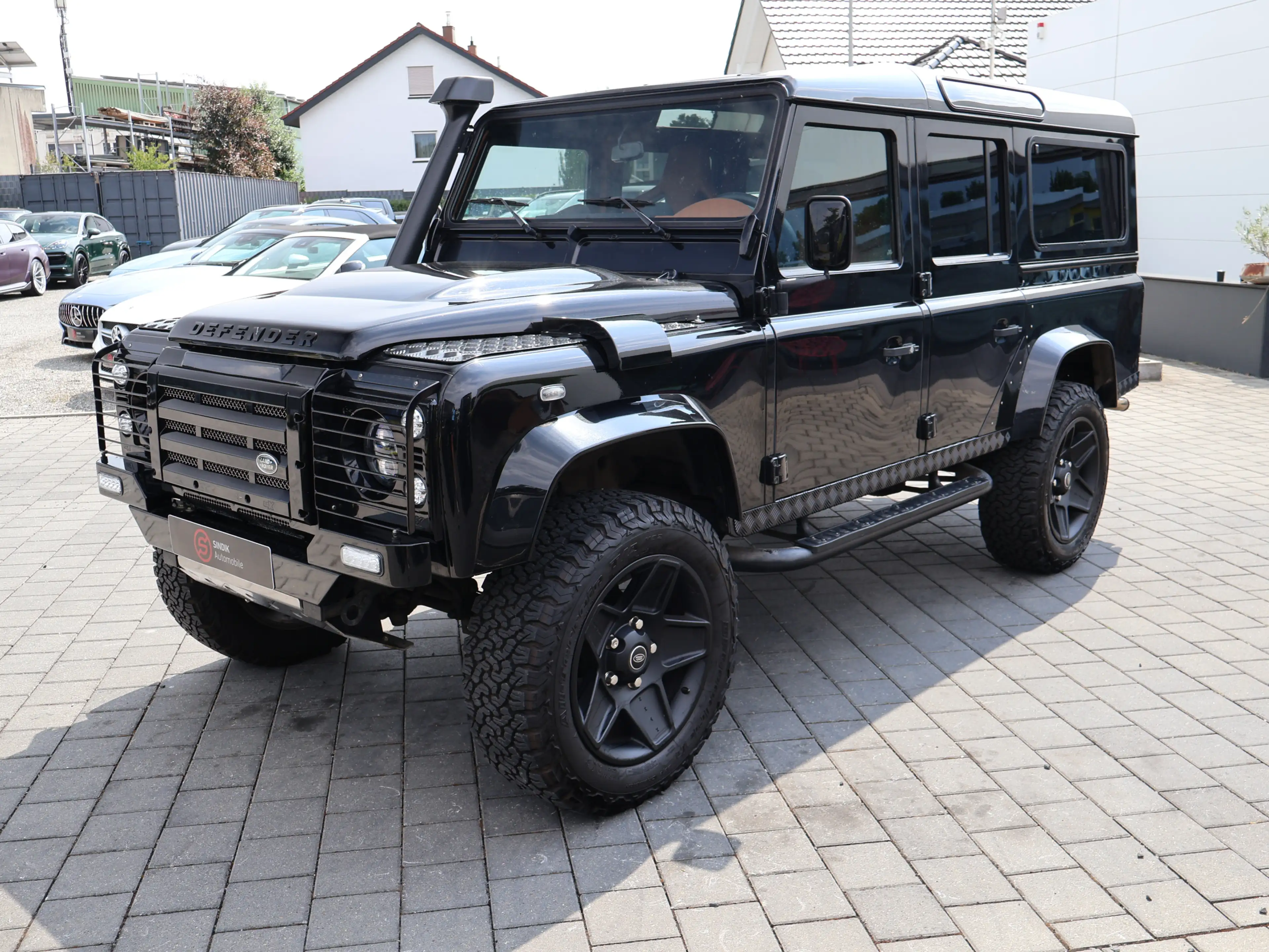 Land Rover Defender 110 HERITAGE Glasdach-LED-AHK-7 Sitzer — photo 5