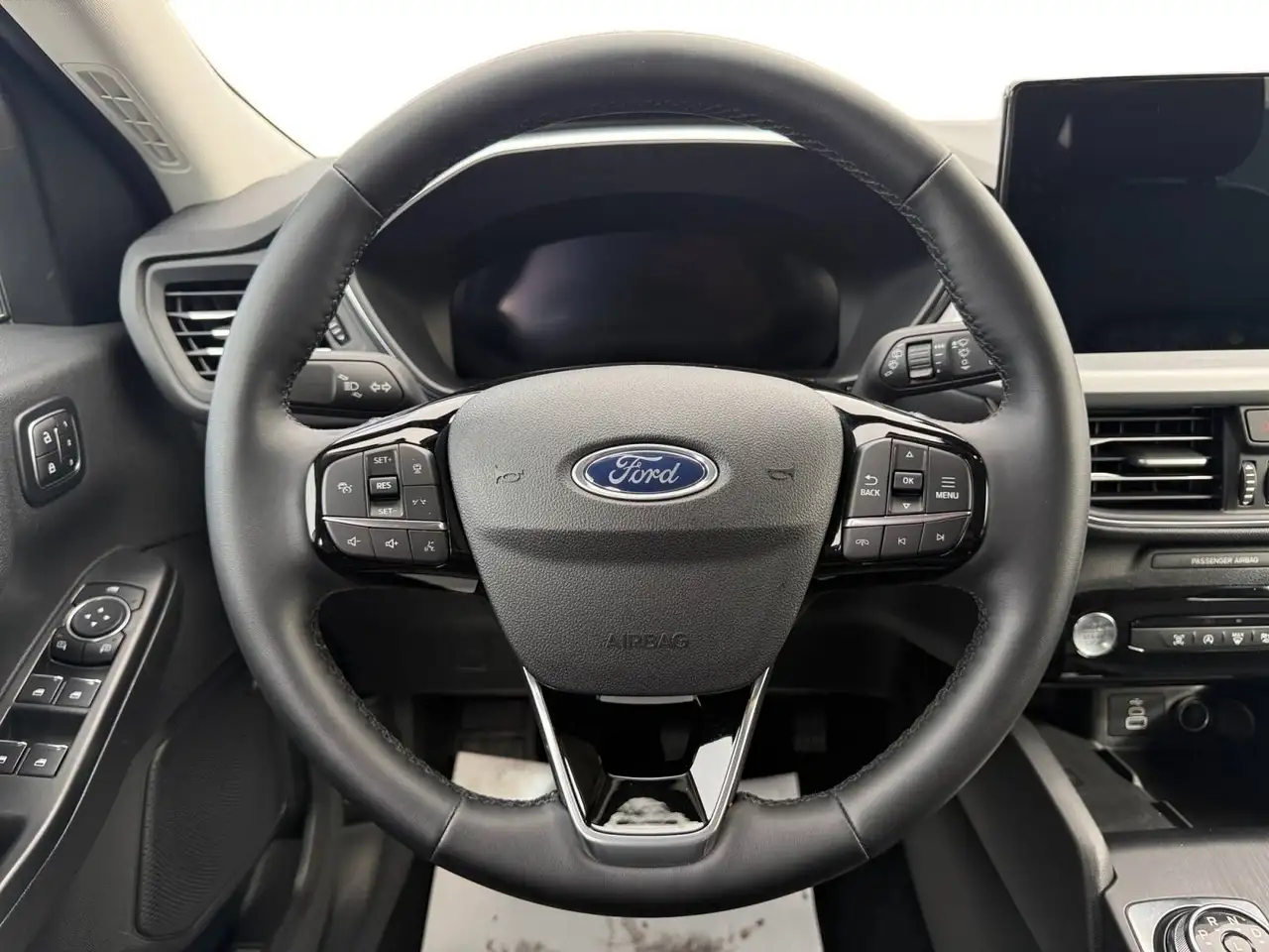 Ford Escape снимка Ford Escape