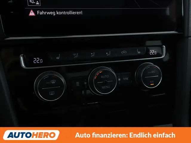 Volkswagen Golf view 23